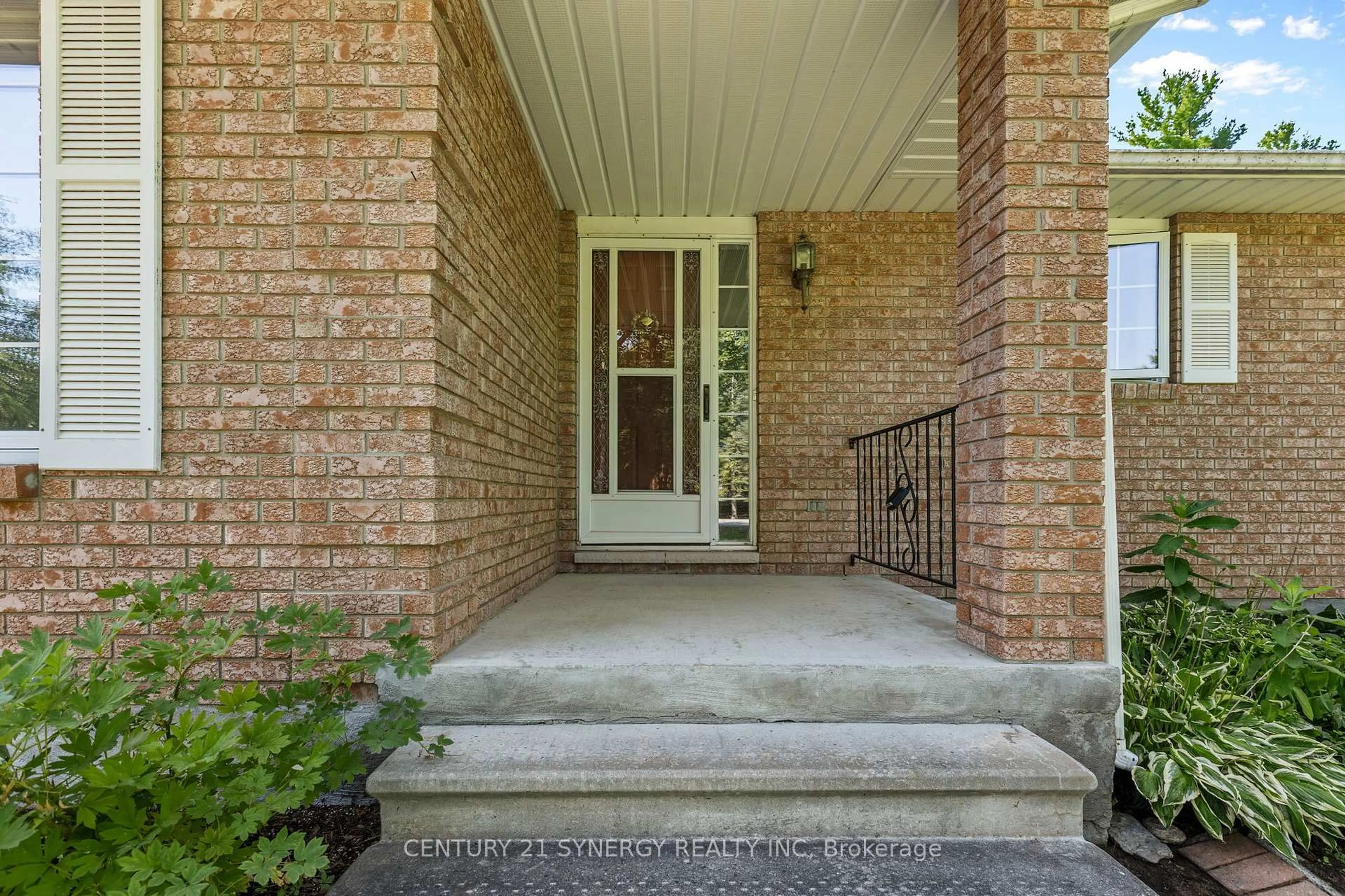 Indoor entryway for 3 Carlisle Circ, Ashton Ontario K0A 1B0