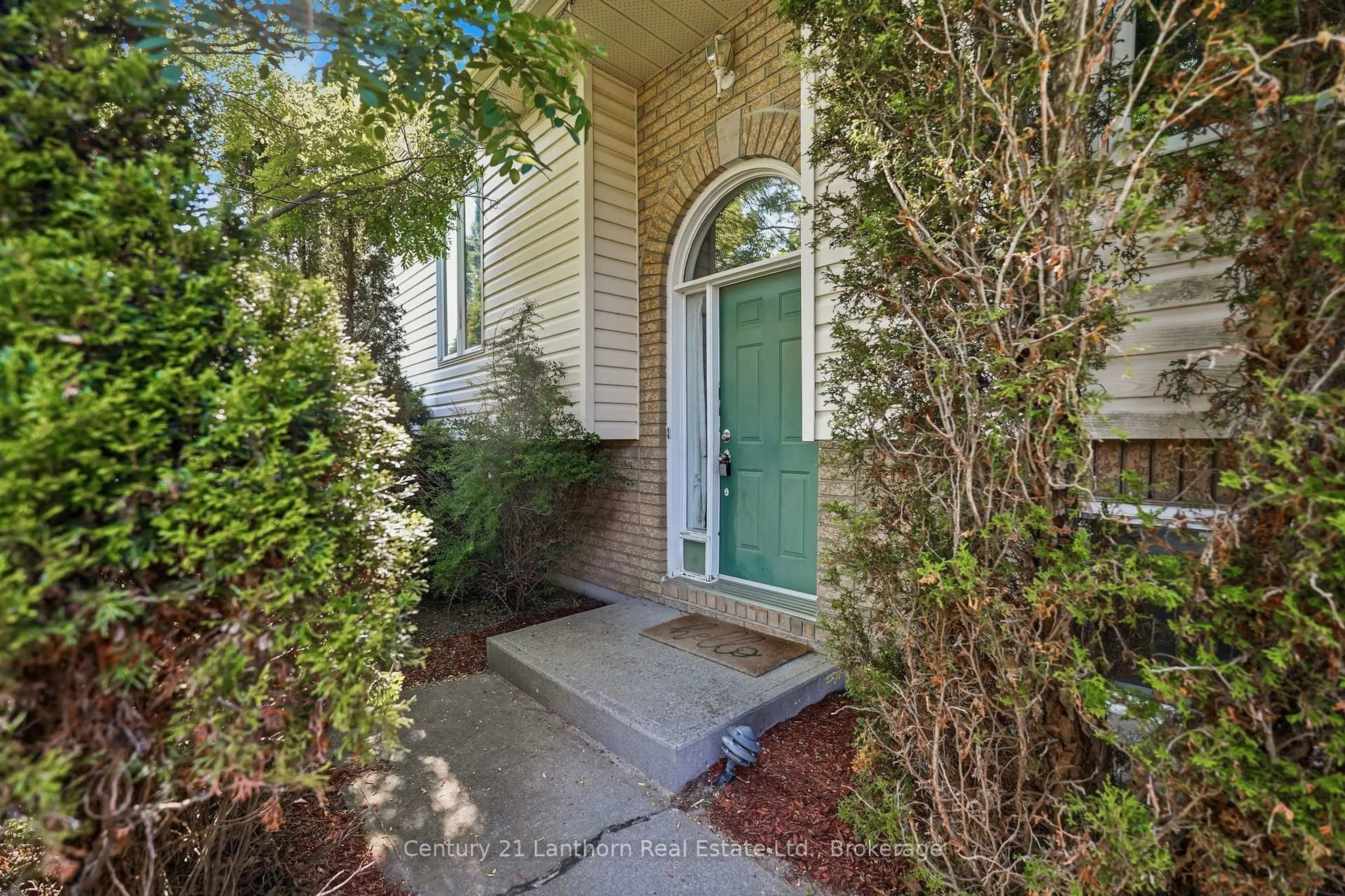 Indoor entryway for 1420 County 5 Rd, Hastings Ontario K0K 2C0
