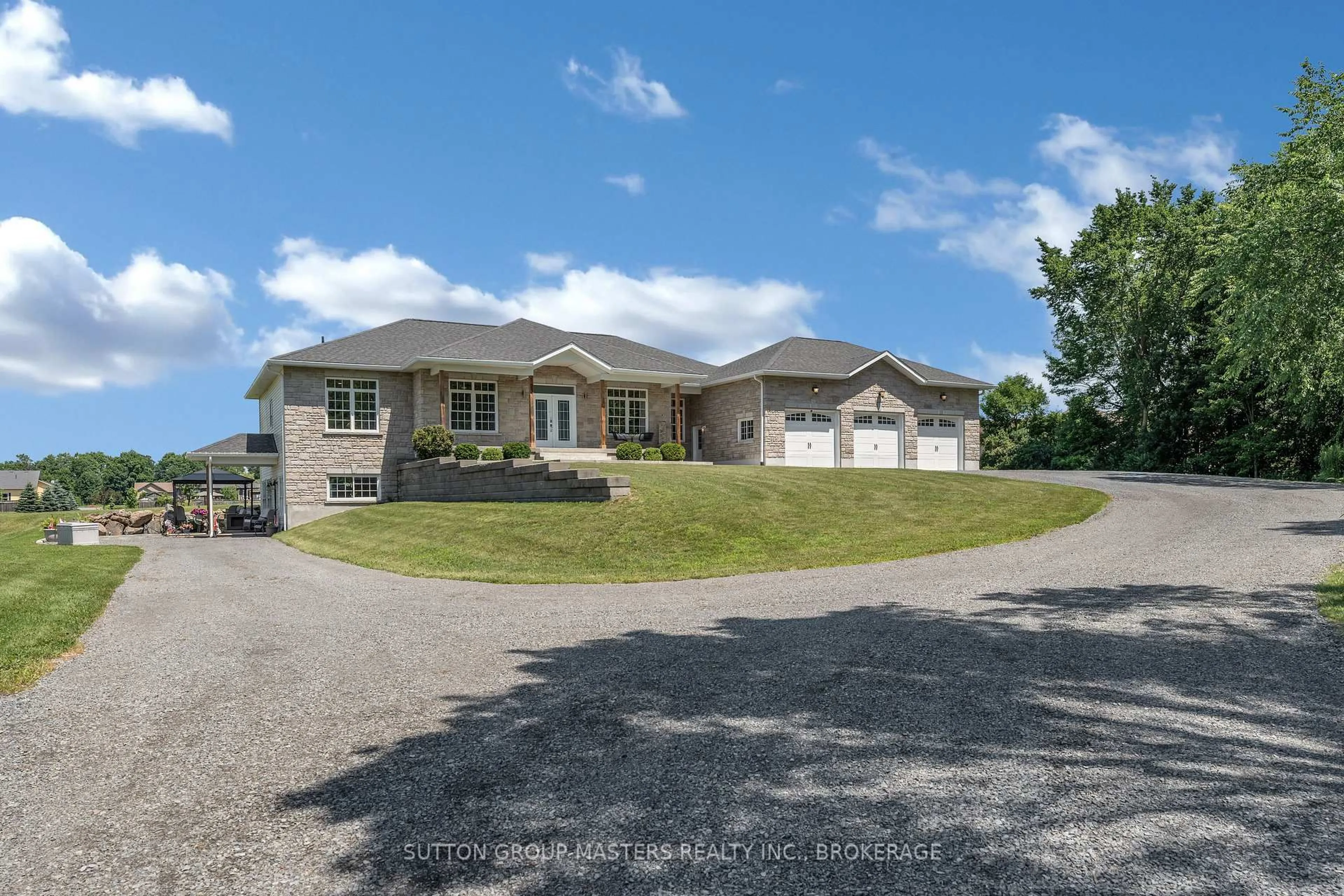 A pic from outside/outdoor area/front of a property/back of a property/a pic from drone, unknown for 23 Owen Ave, Gananoque Ontario K7G 2V4