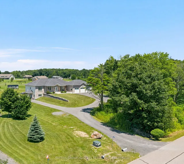 23 Owen Ave, Gananoque 2