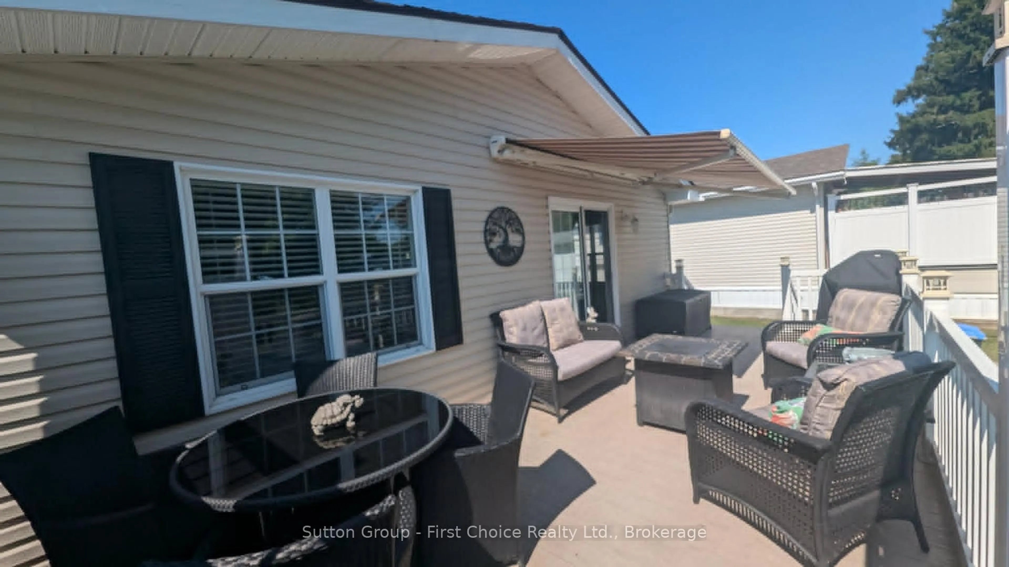 Patio, water/lake/river/ocean view for 14 25 Thames Rd, St. Marys Ontario N4X 1G1