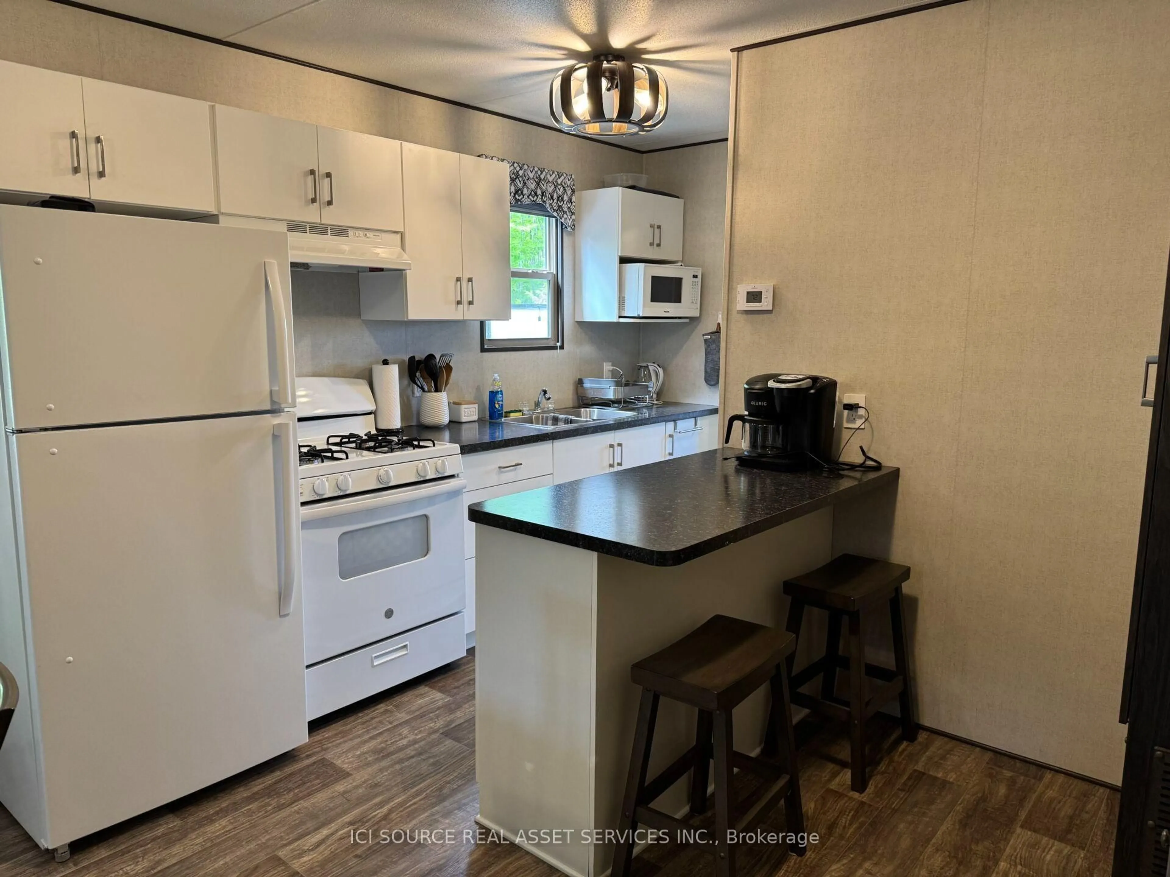 Standard kitchen, unknown for 1235 Villiers Line #CLBW42, Otonabee-South Monaghan Ontario K0L 2G0