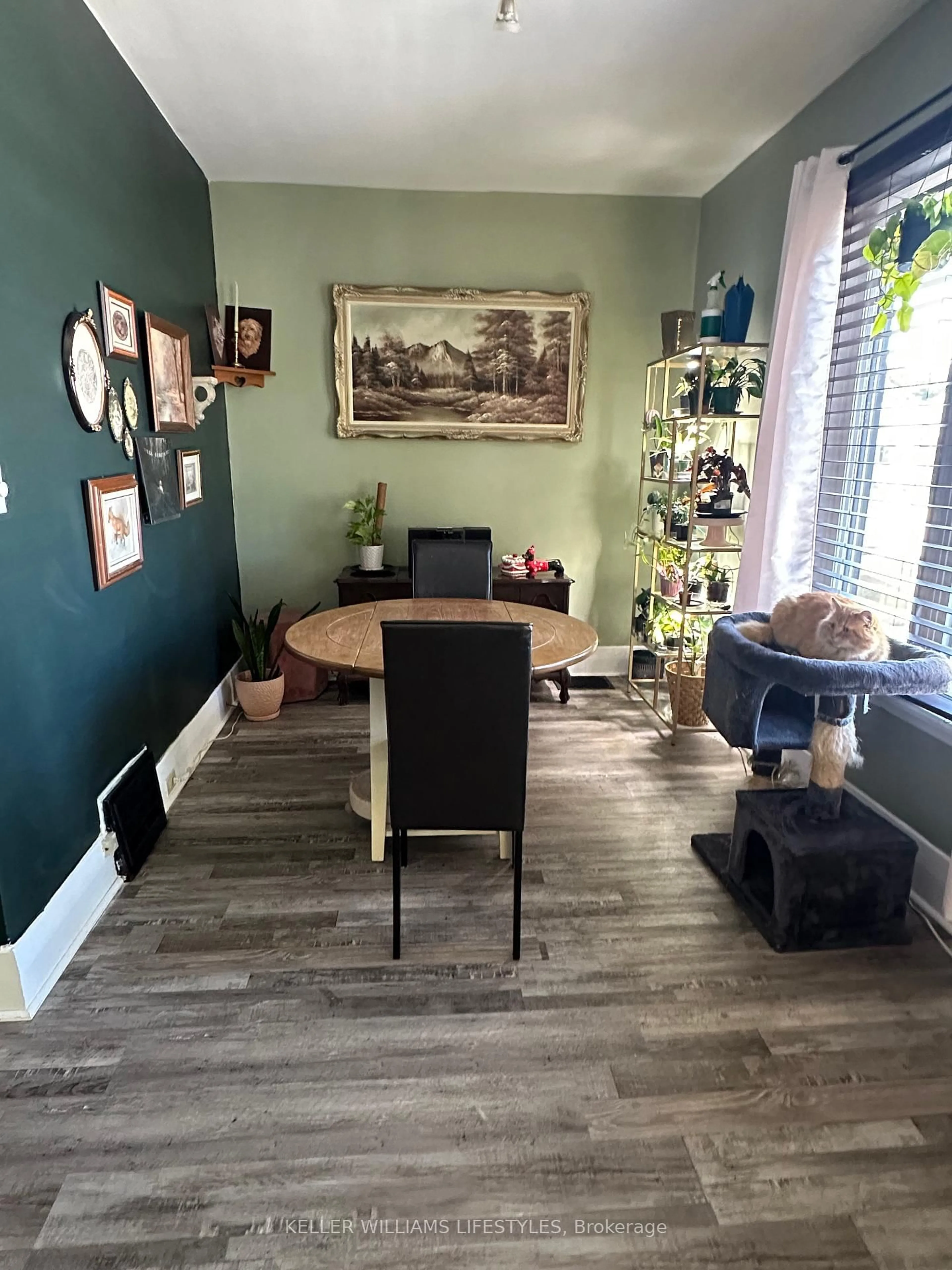 Dining room, wood/laminate floor for 93 Homan St, London East Ontario N5Z 1A9