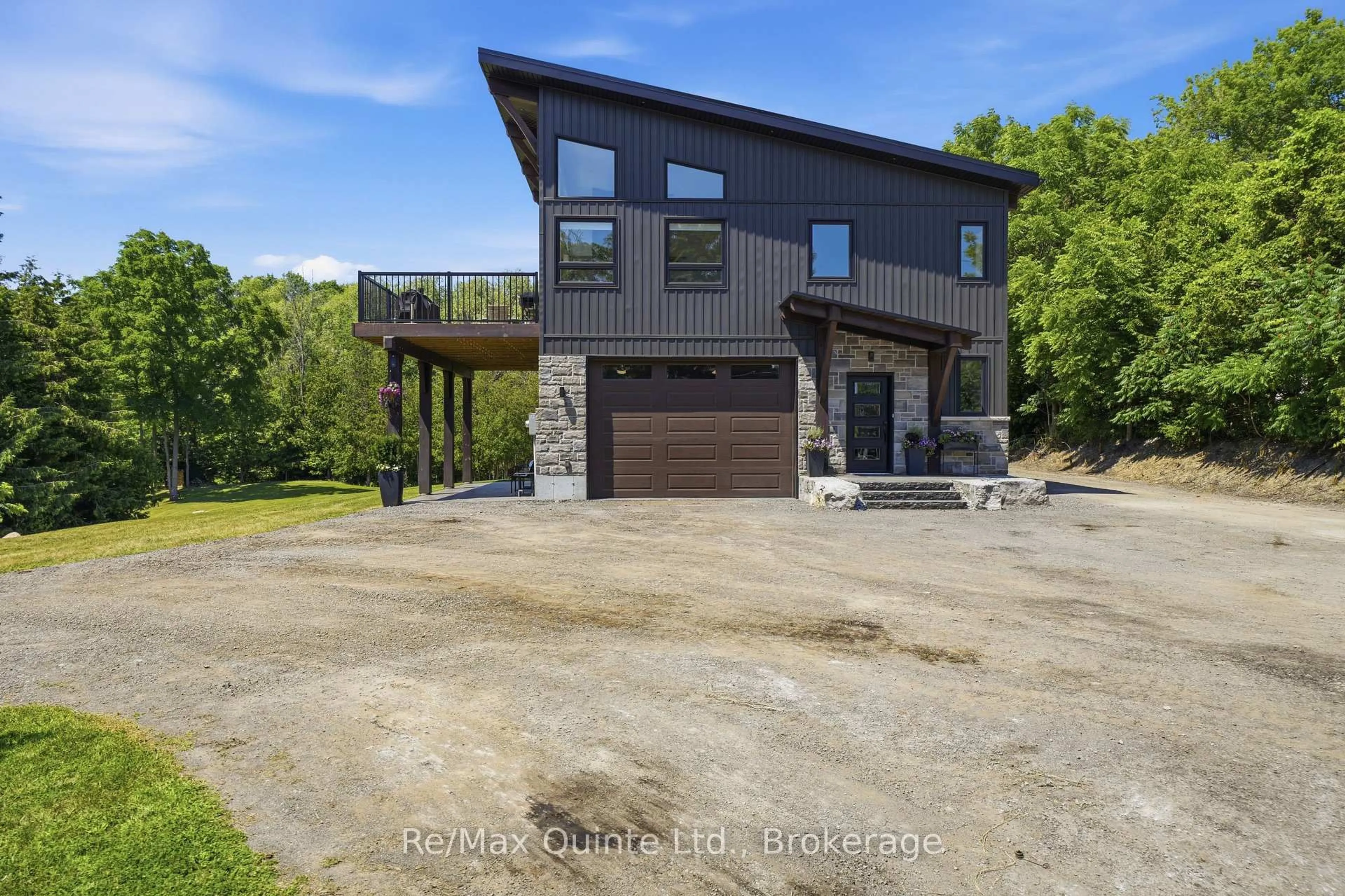 Unknown for 868 Smith St, Brighton Ontario K0K 1H0