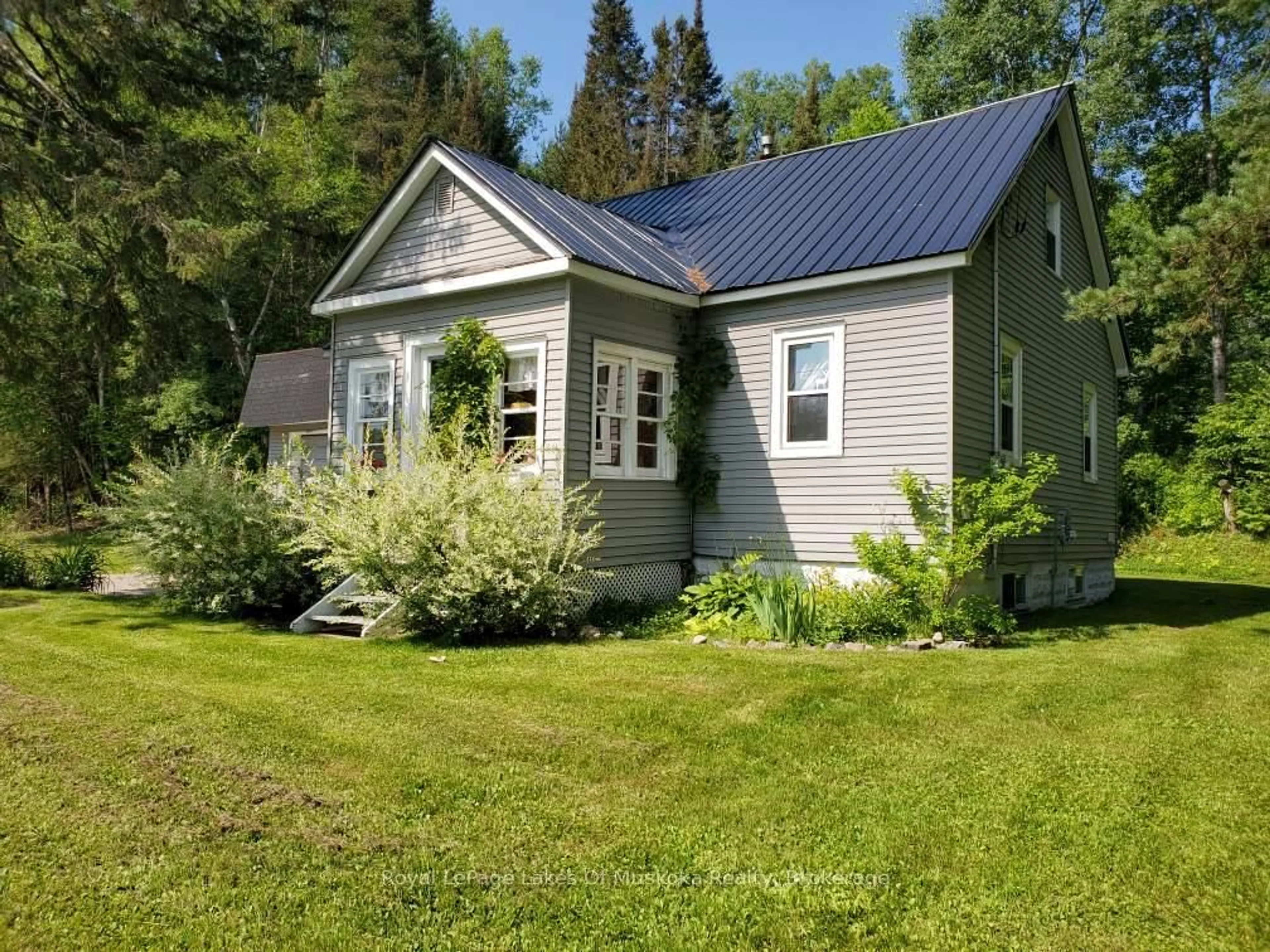 Unknown for 319 Ontario St, Burk's Falls Ontario P0A 1C0