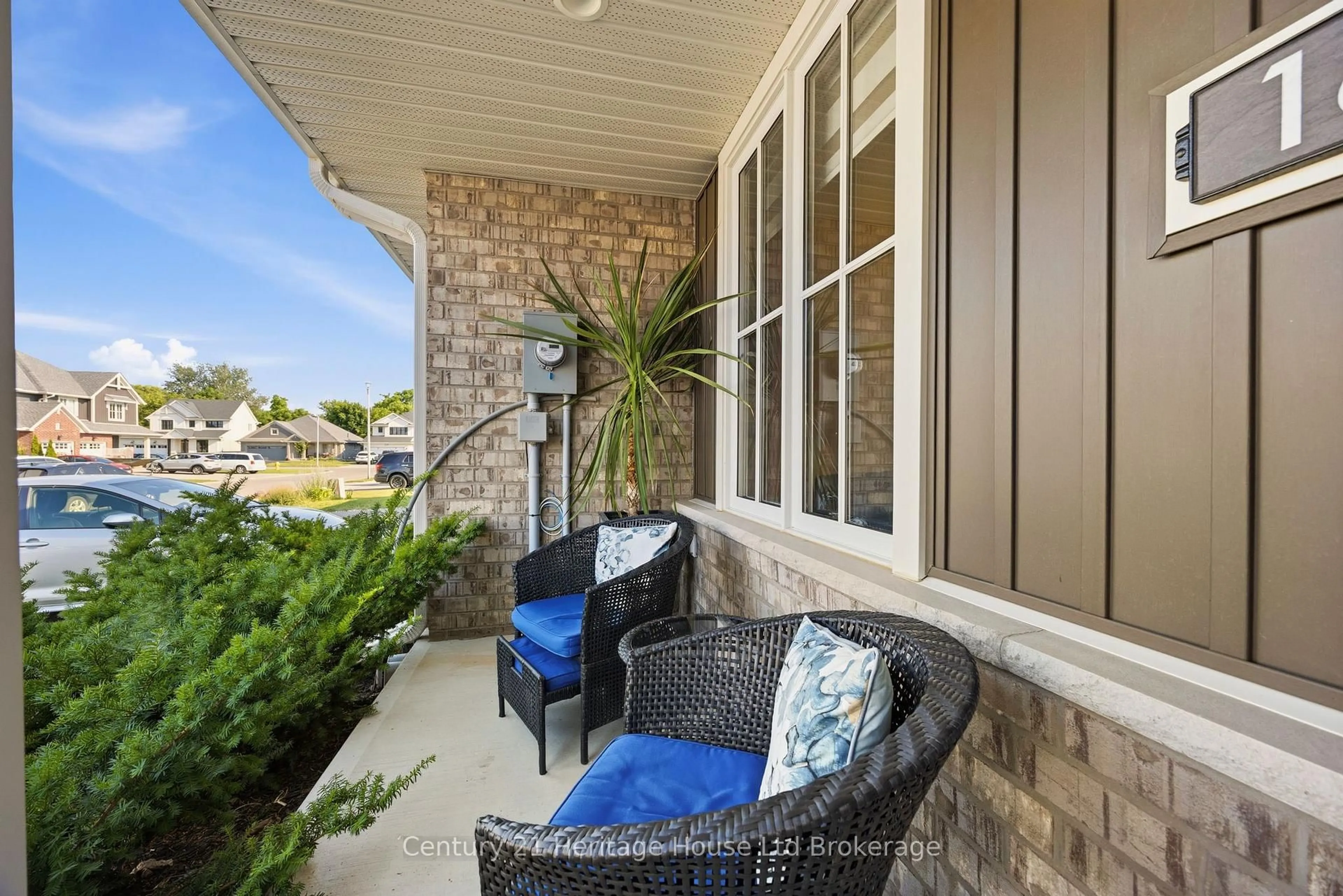 Patio, water/lake/river/ocean view for 16 Huntley Ave, Tillsonburg Ontario N4G 0J3