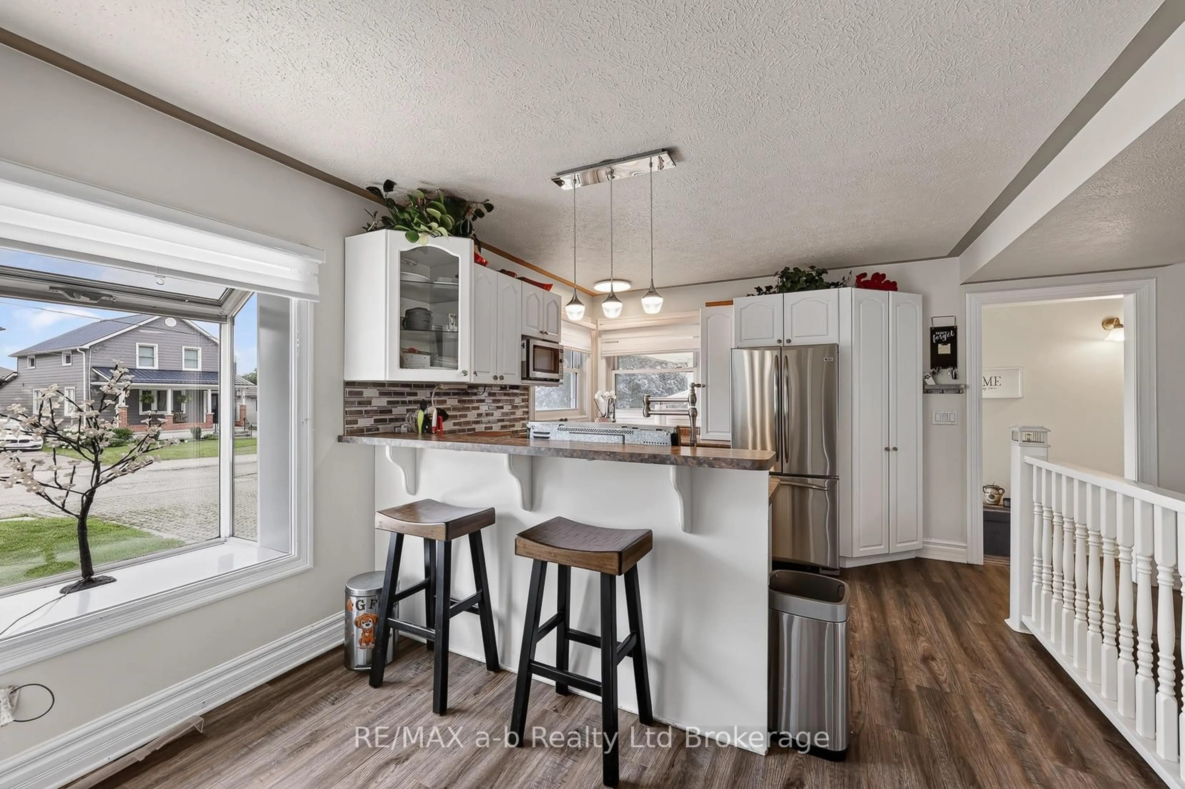 Open concept kitchen, unknown for 5 George St, Norwich Ontario N0J 1P0