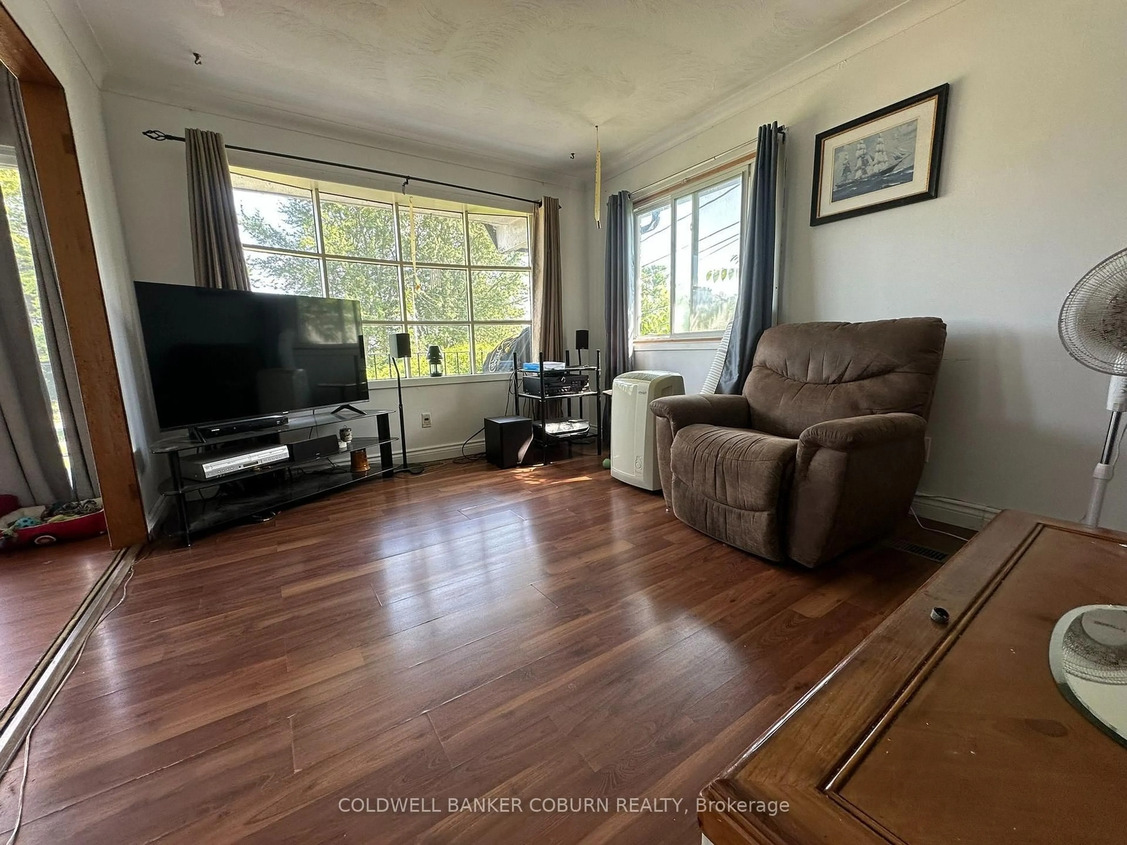 A pic of a room for 2 McLean Blvd, Augusta Ontario K0E 1P0