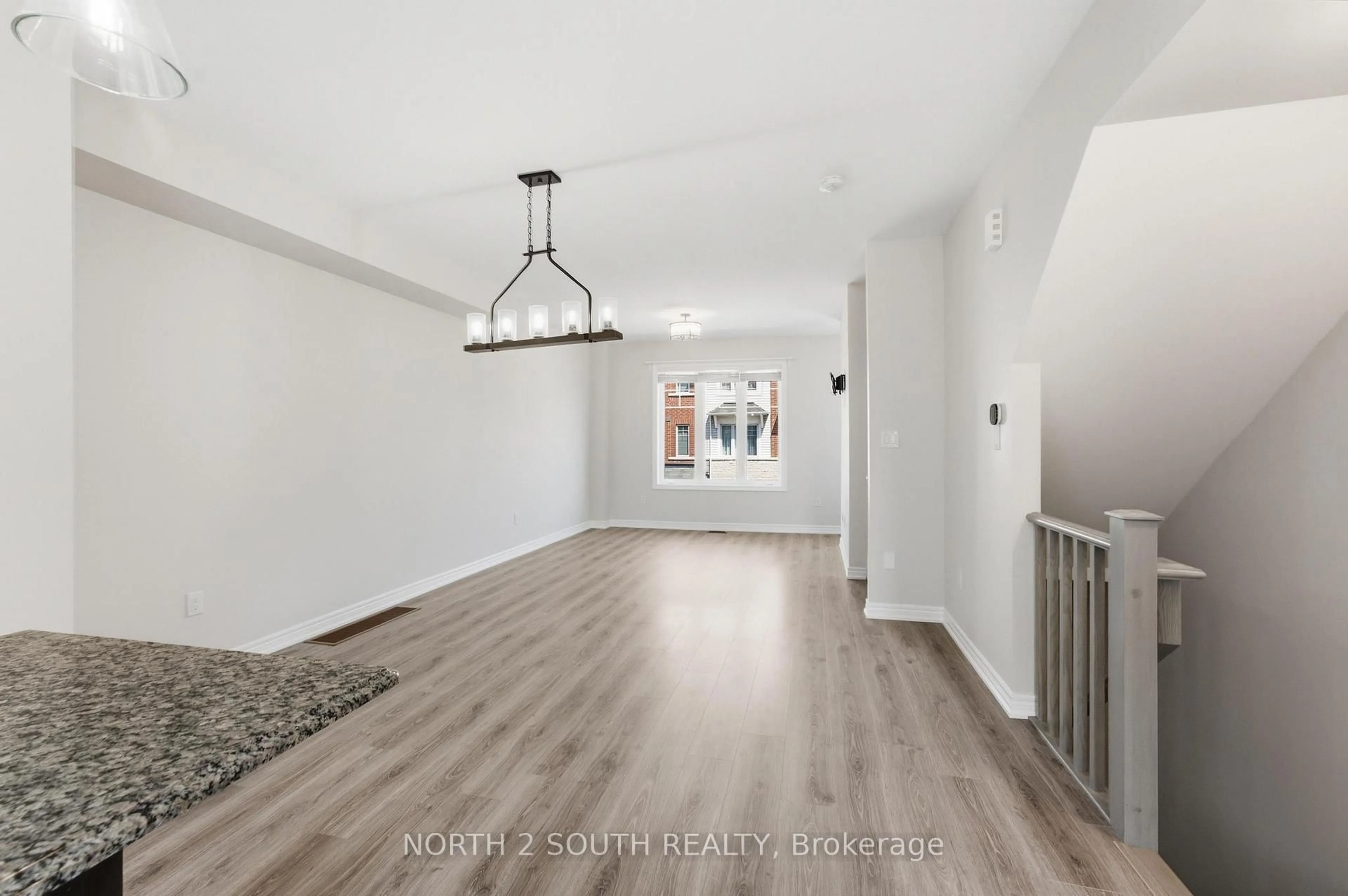 Indoor entryway for 14 Snowberry Lane, Hamilton Ontario L8K 0A4