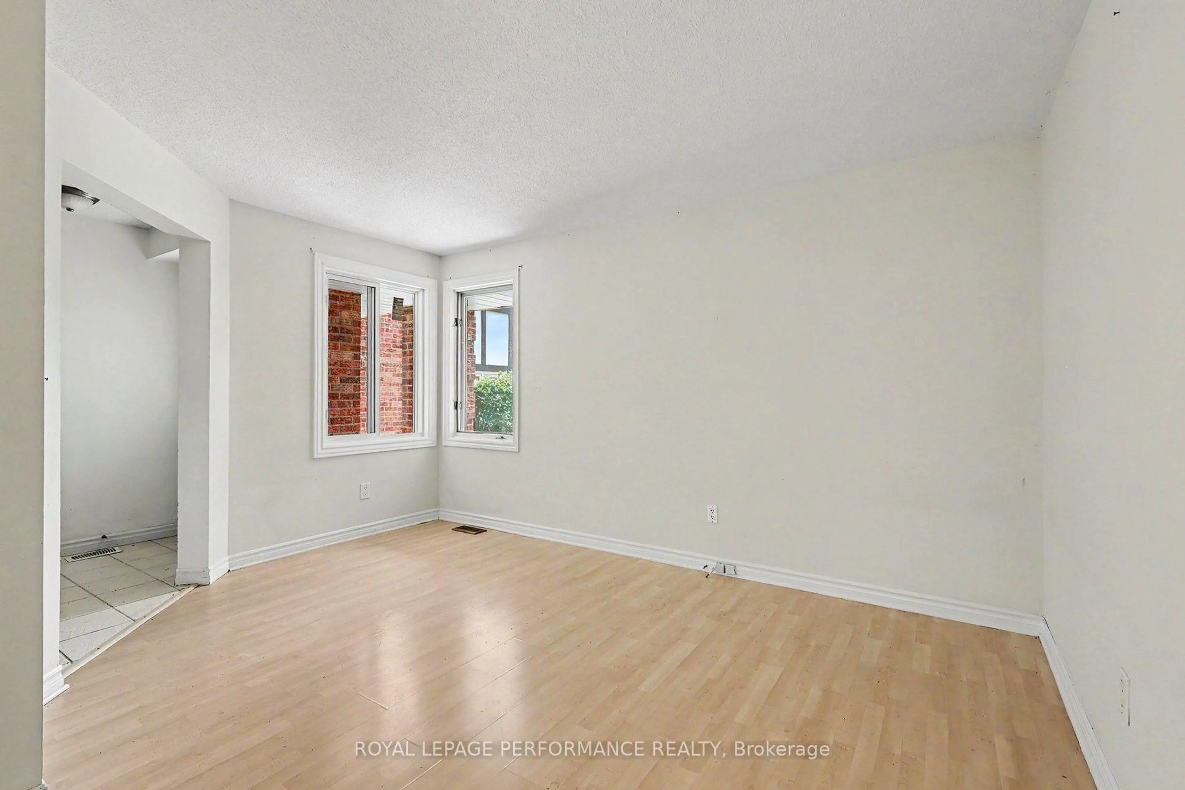 A pic of a room for 8 Southport Dr, Ottawa Ontario K1T 3E7