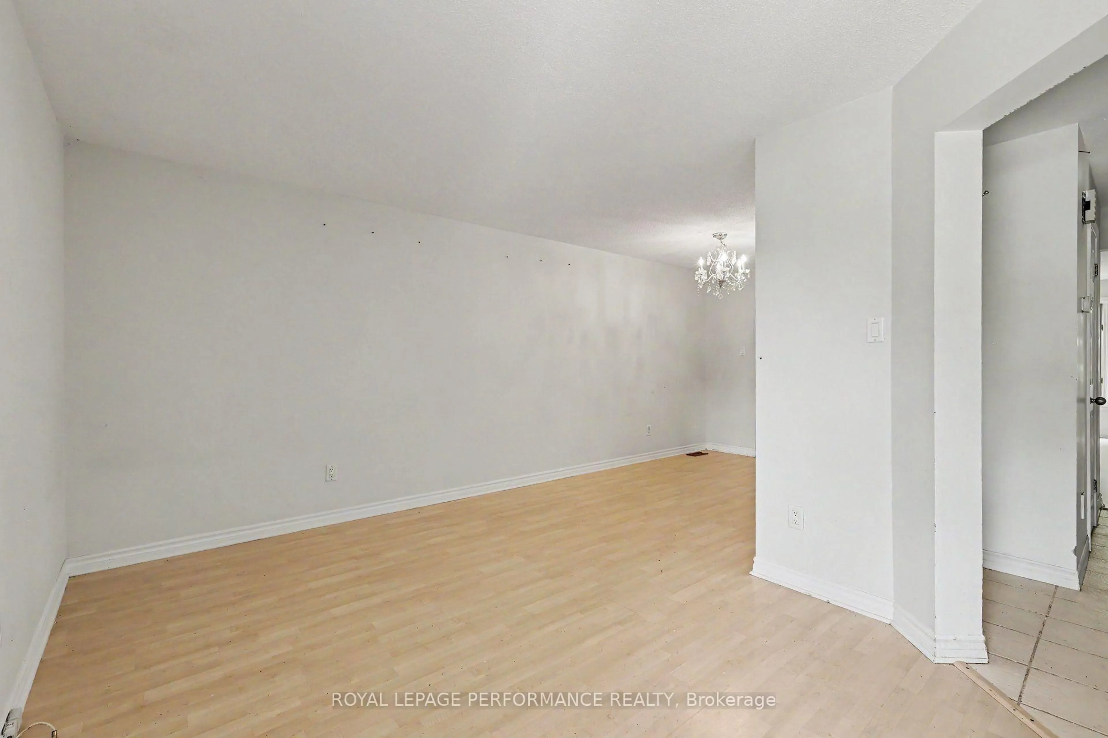 A pic of a room for 8 Southport Dr, Ottawa Ontario K1T 3E7