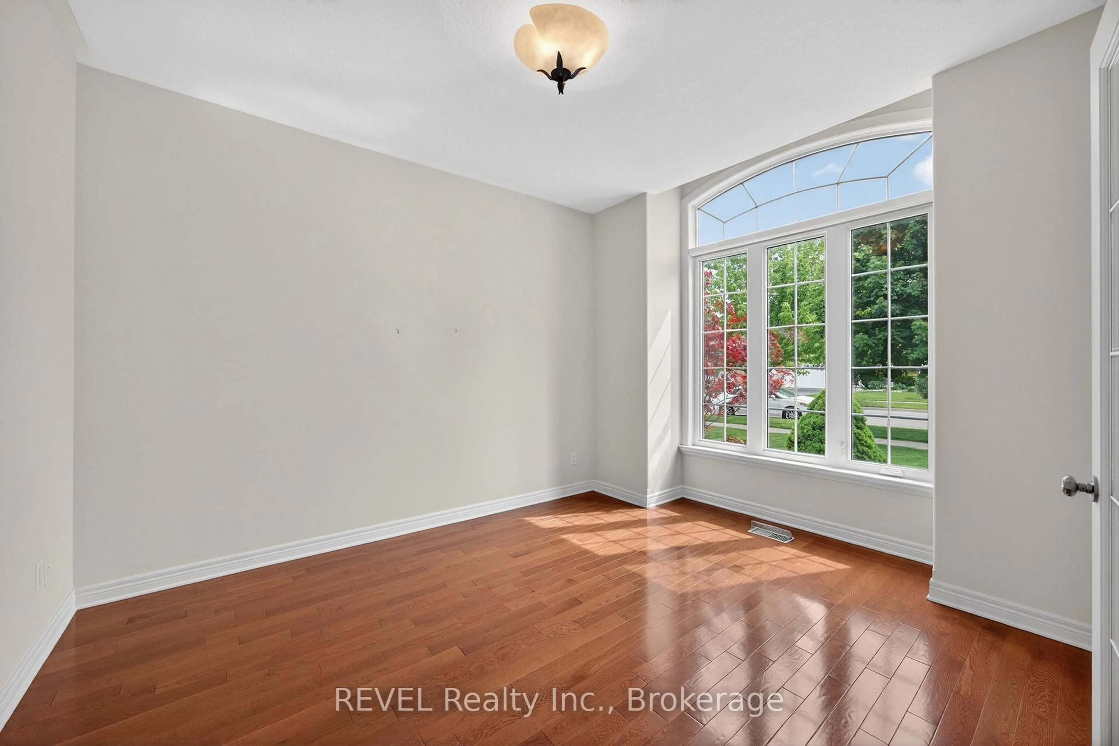 A pic of a room for 30 Bianca Dr, Niagara-on-the-Lake Ontario L0S 1T0