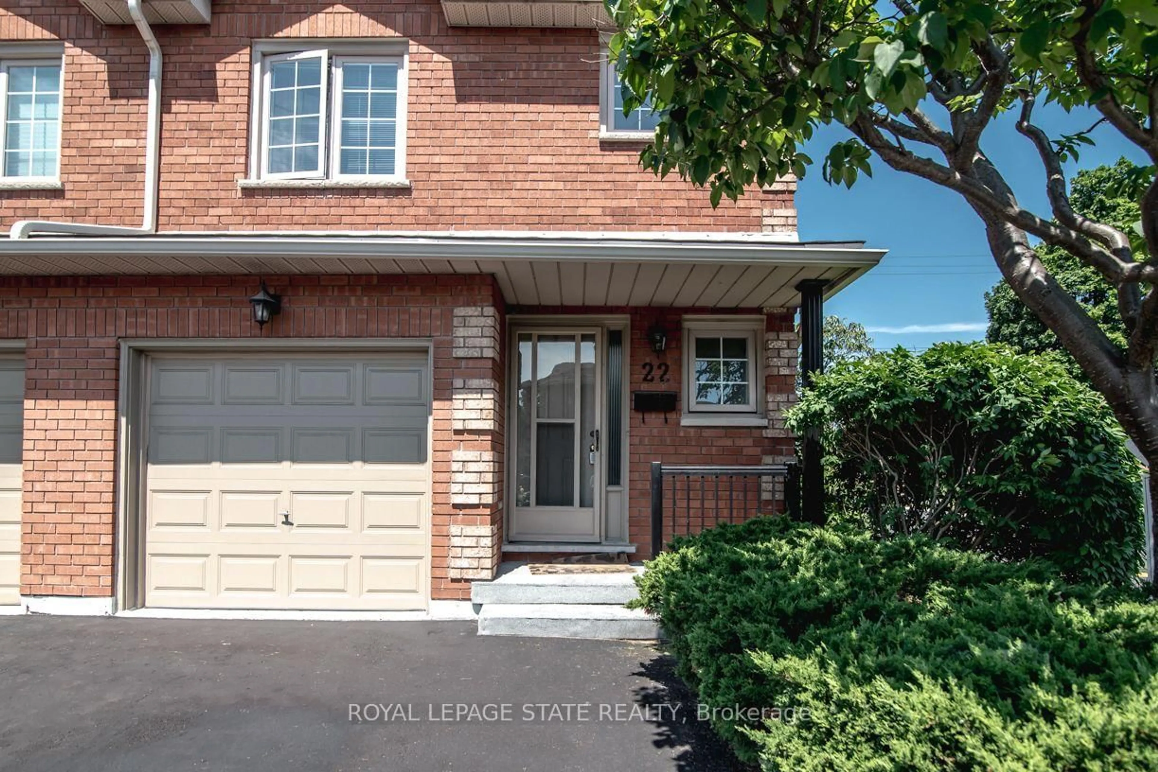 Home with brick exterior material, street for 255 Mount Albion Rd #22, Hamilton Ontario L8K 6P7