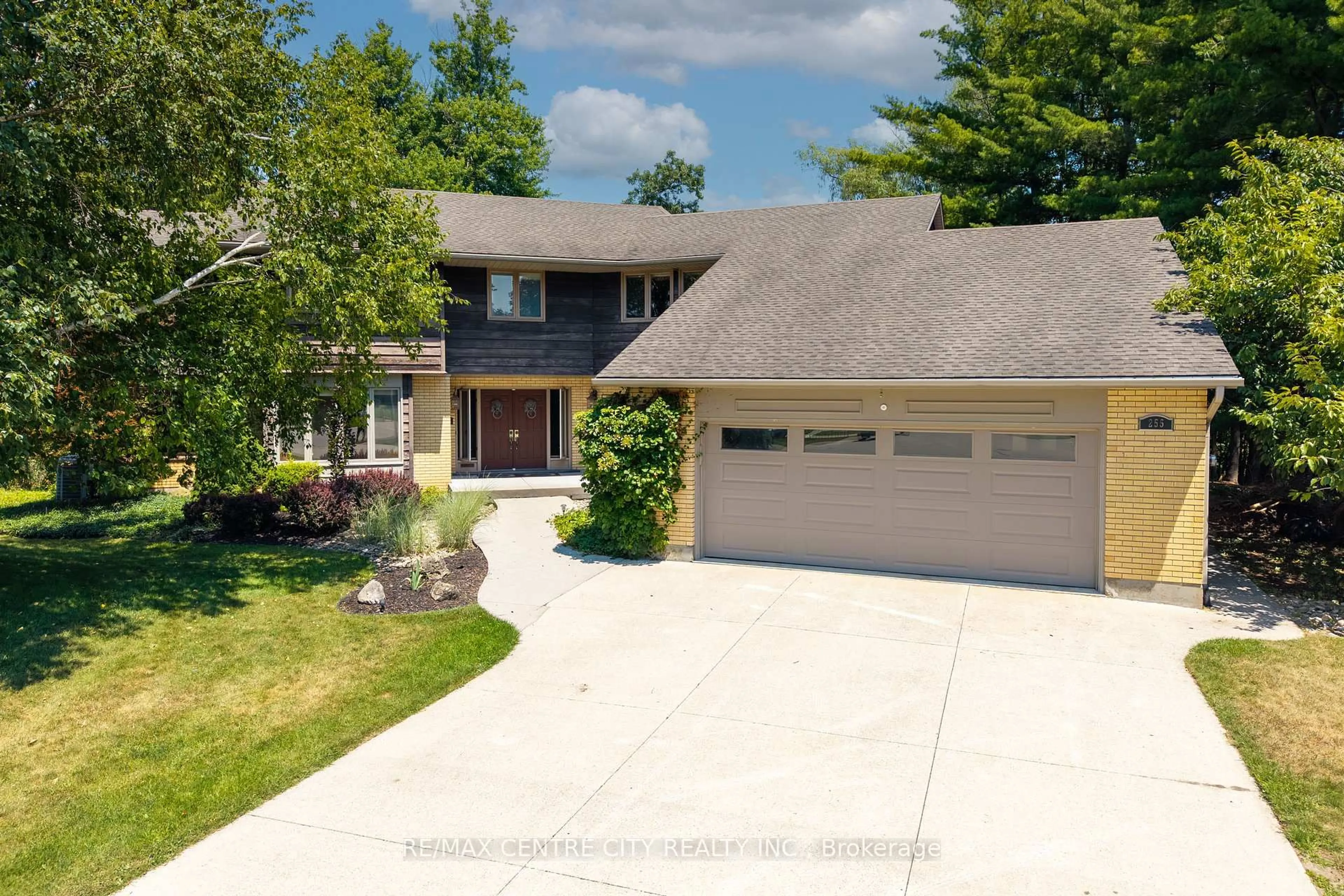 Unknown for 255 MILL POND Cres, Strathroy-Caradoc Ontario N7G 3P9