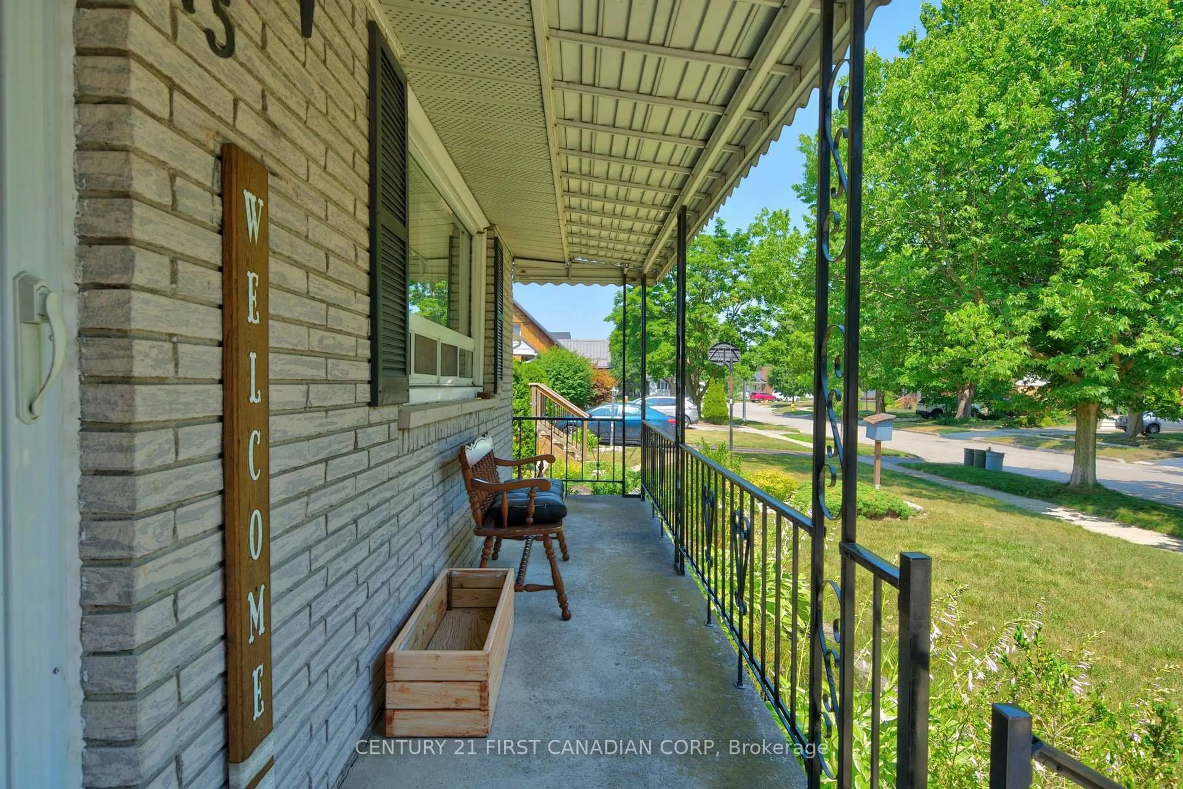 Patio, street for 75 Glass Ave, London East Ontario N5W 1Z8