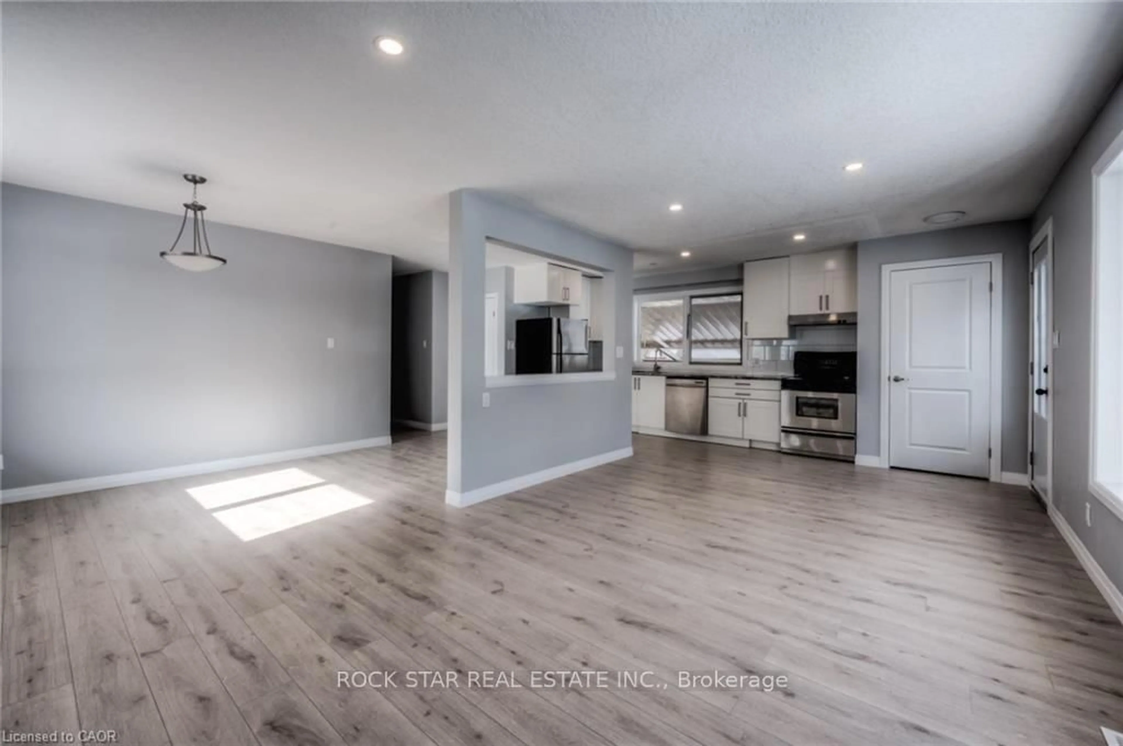 Open concept kitchen, unknown for 33 Ruskview Rd, Kitchener Ontario N2M 4S1