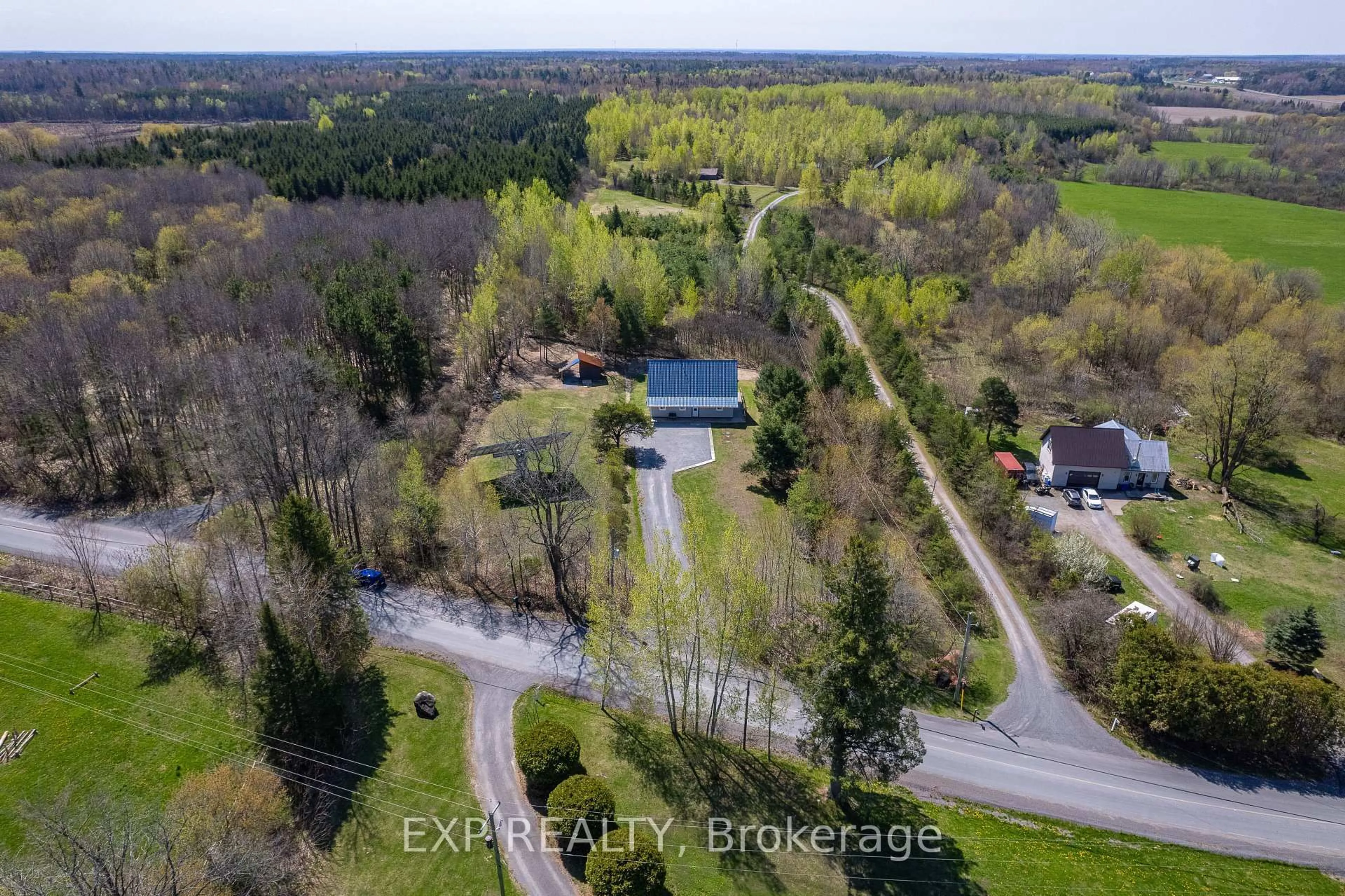 A pic from outside/outdoor area/front of a property/back of a property/a pic from drone, water/lake/river/ocean view for 568 LAKE GEORGE Rd, Alfred and Plantagenet Ontario K0B 1L0