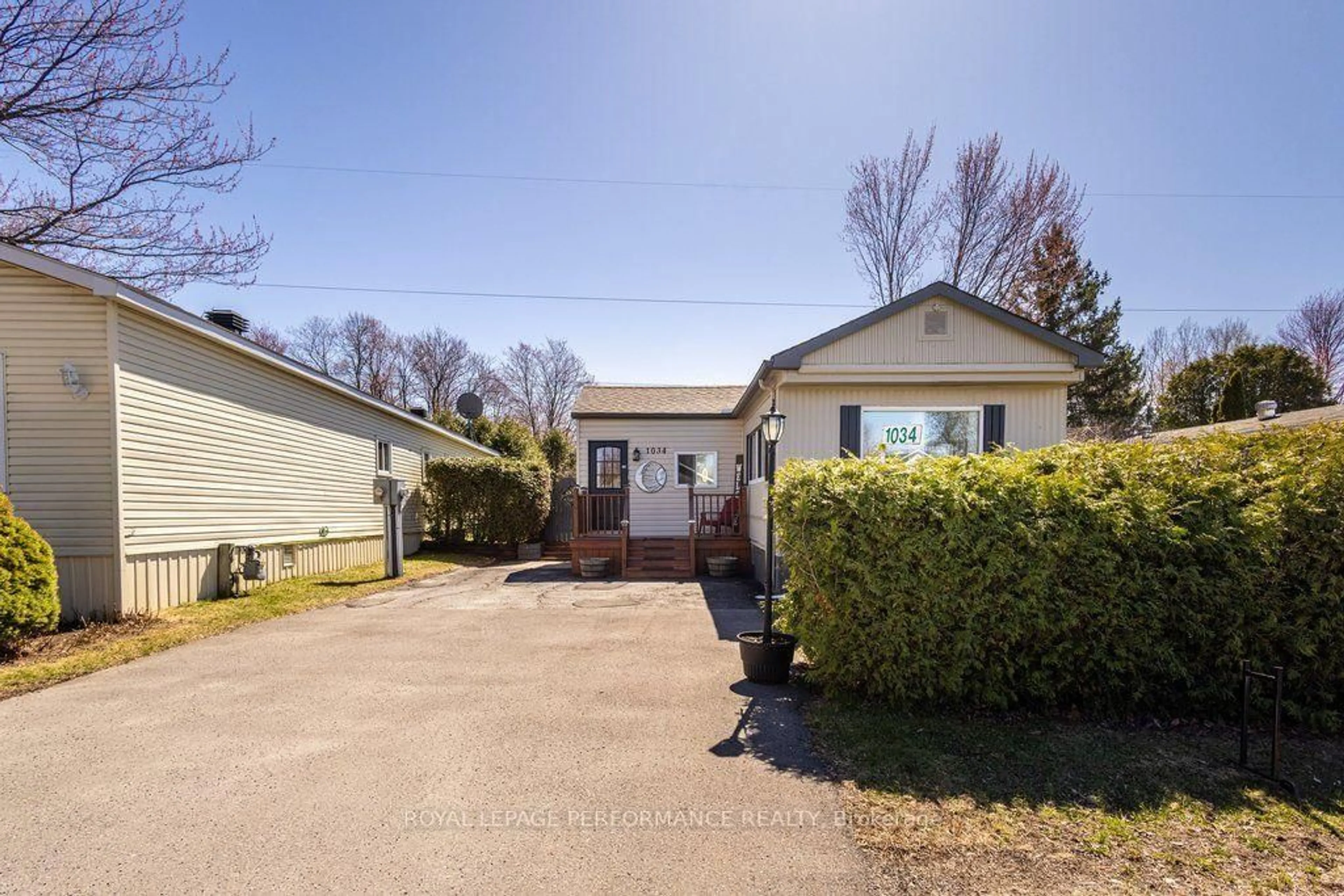 Unknown for 1034 Vista Barrett Private, Greely Ontario K4P 1C8