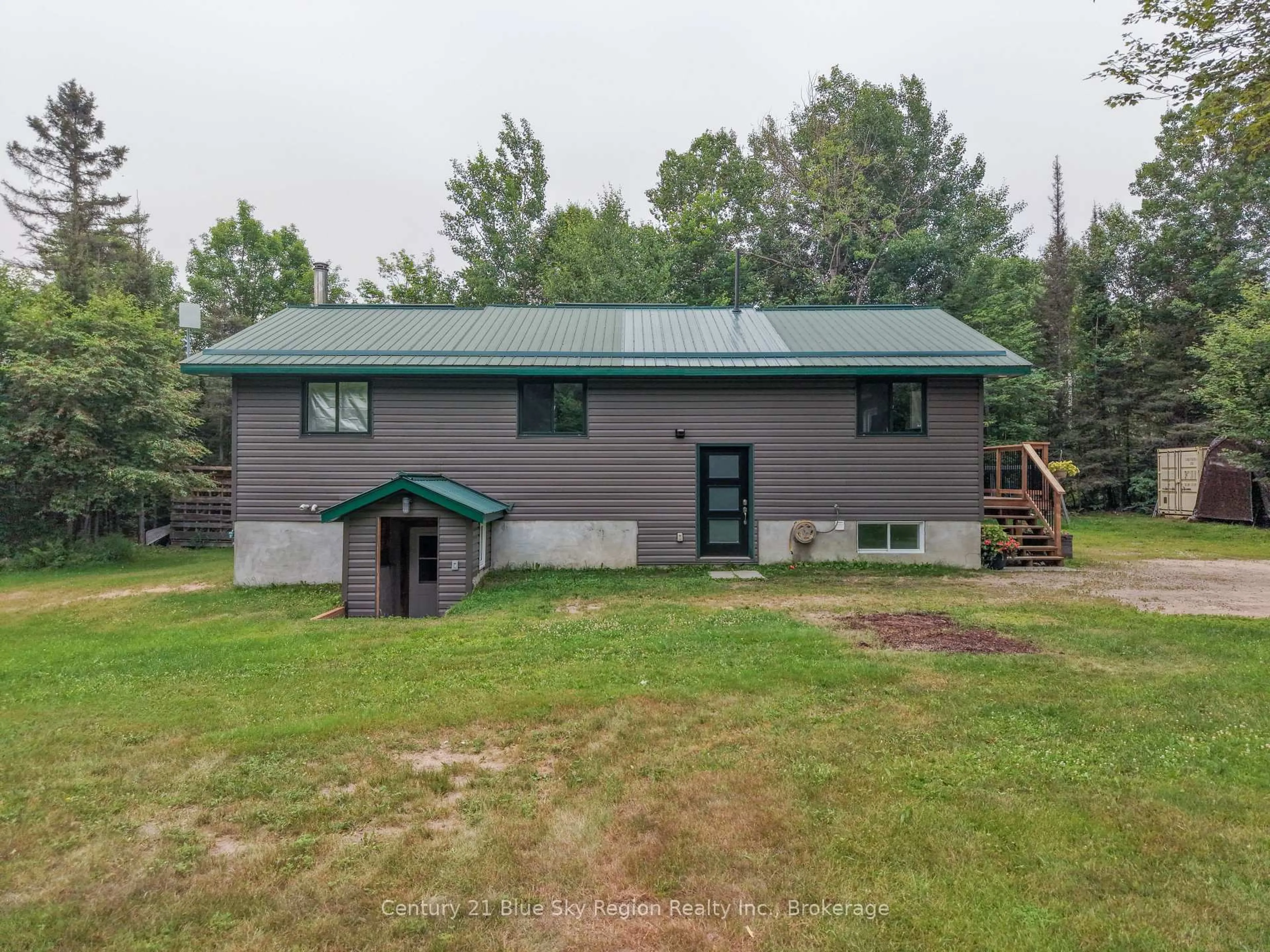 Unknown for 887 Development Rd, Bonfield Ontario P0H 2E0