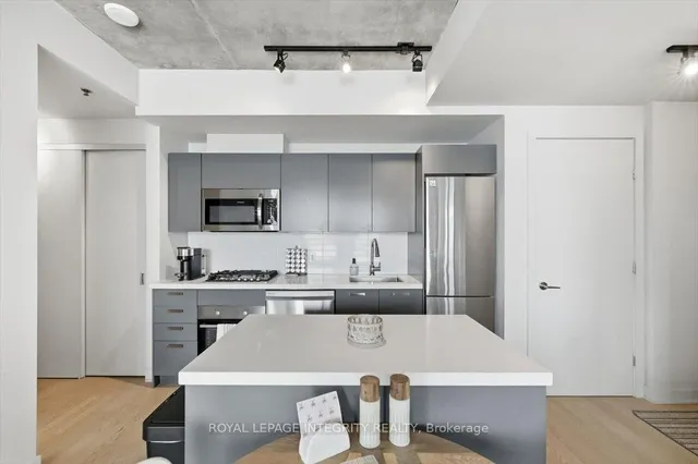 203 Catherine St #602, Ottawa 5