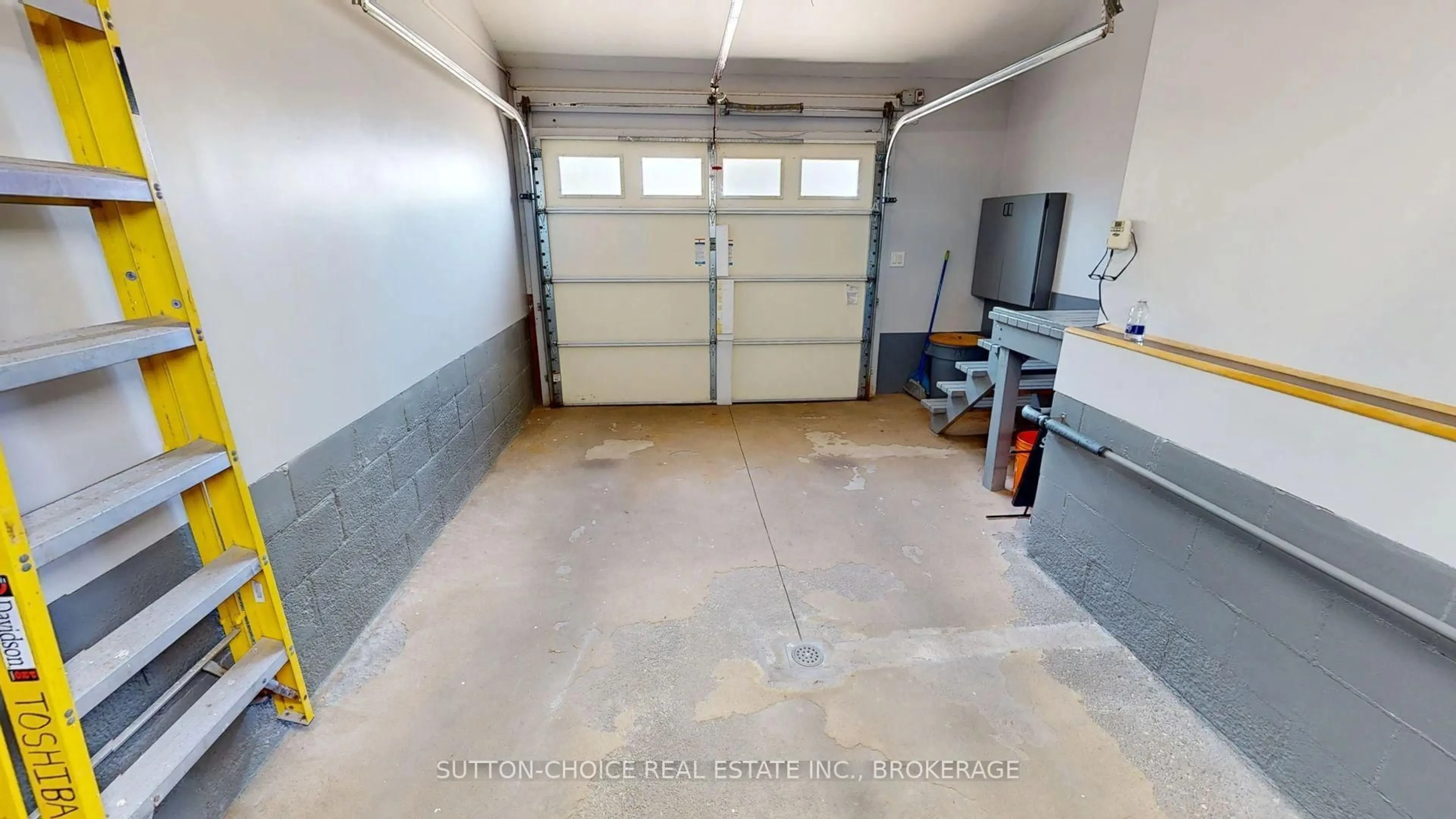 Indoor garage for 797 Birchwood Rd, North Bay Ontario P1B 4T7