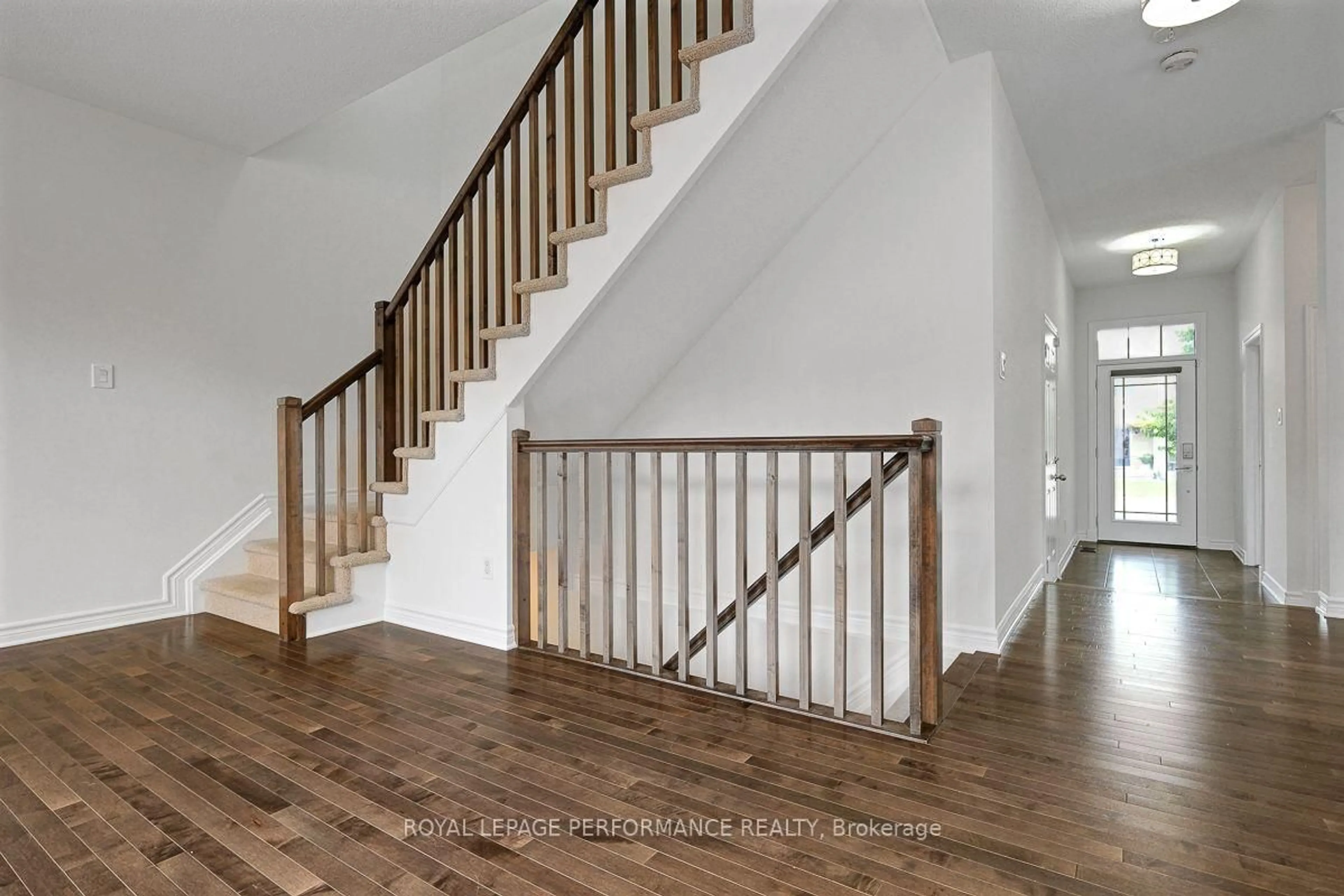 Stairs for 171 Trail Side Circ, Orleans Ontario K4A 5B4