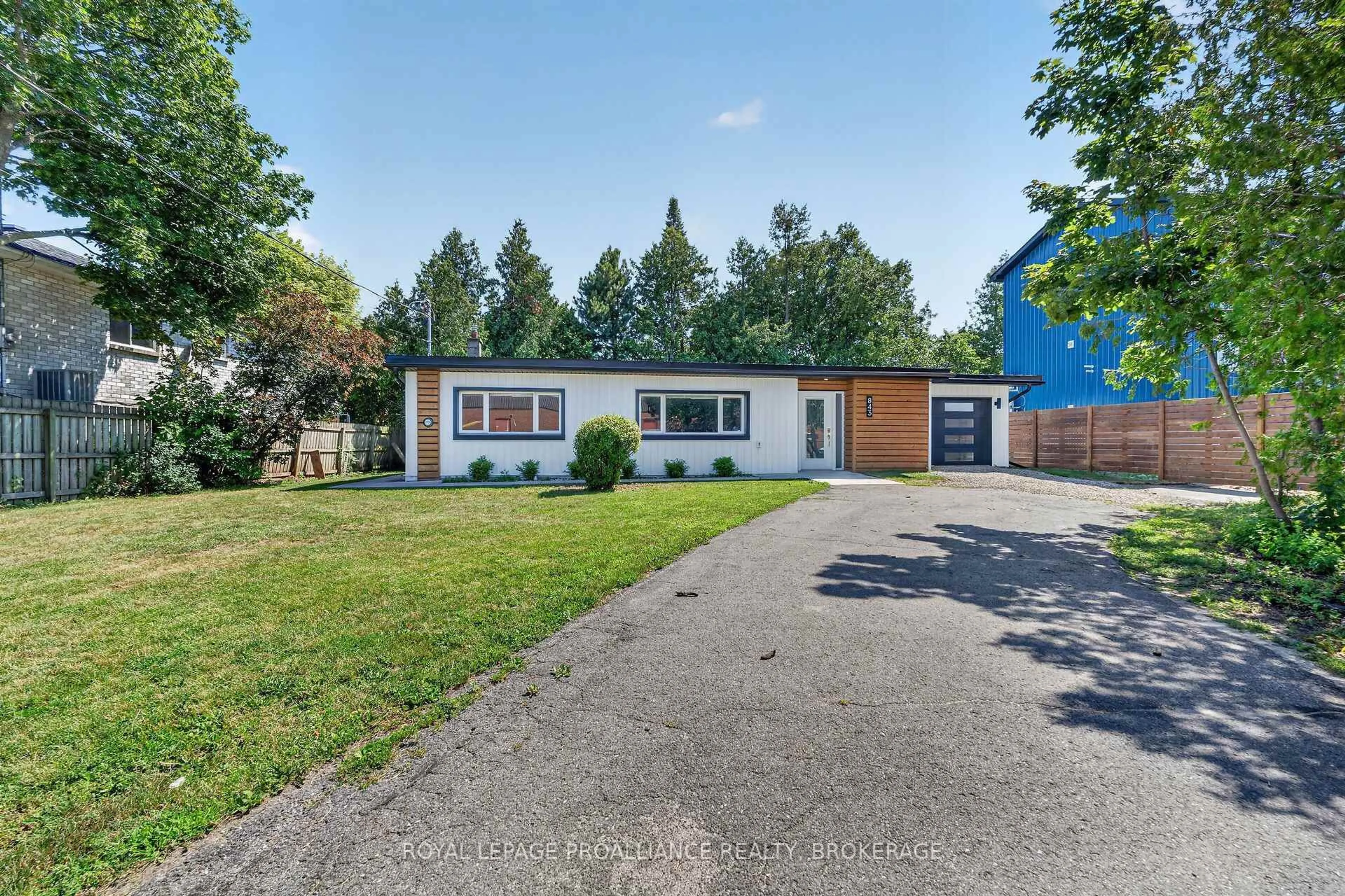 A pic from outside/outdoor area/front of a property/back of a property/a pic from drone, street for 843 Woodbine Rd, Kingston Ontario K7P 2X3