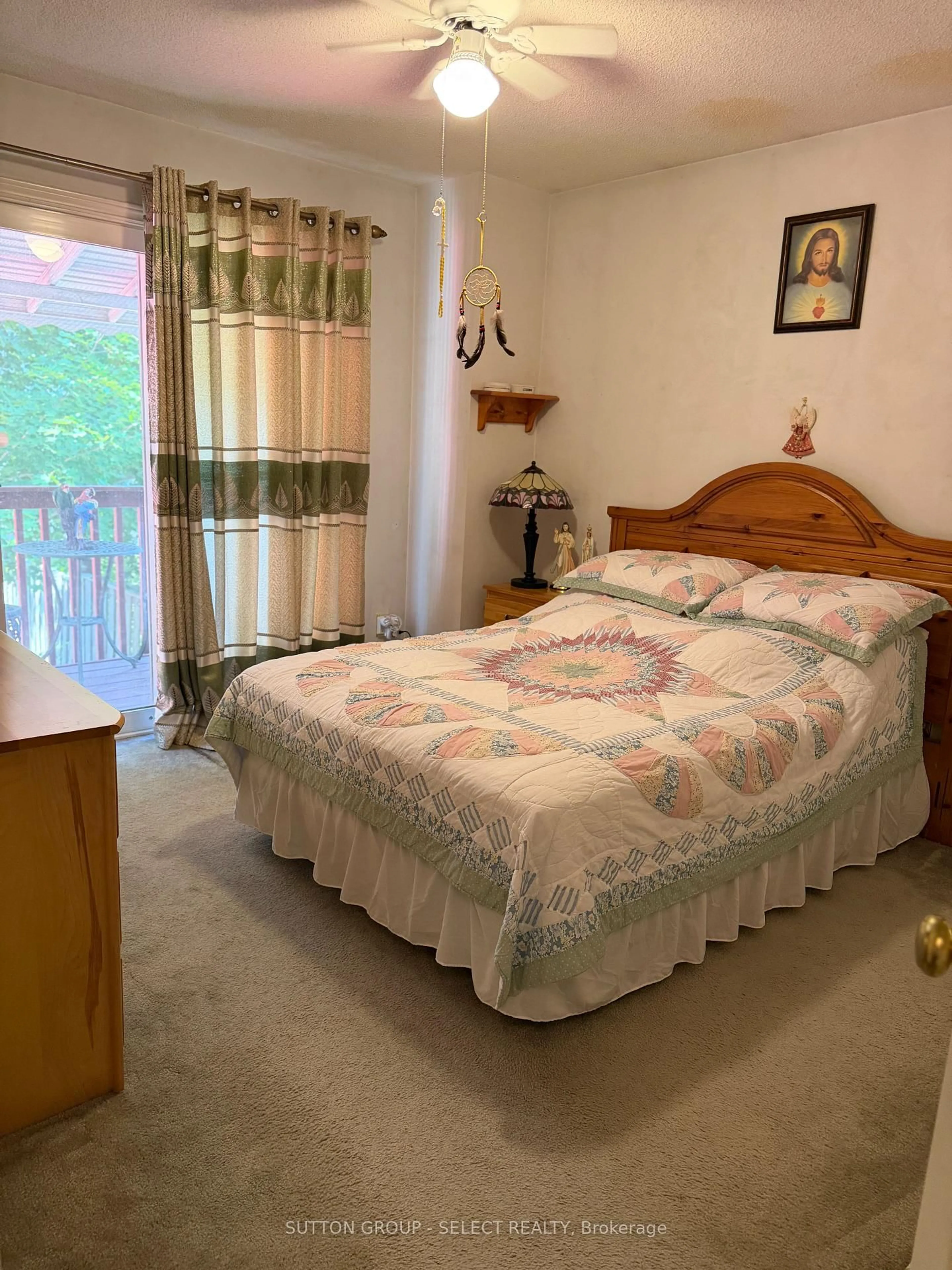 A pic of a room for 935 Lawson Rd, London North Ontario N6G 4X4