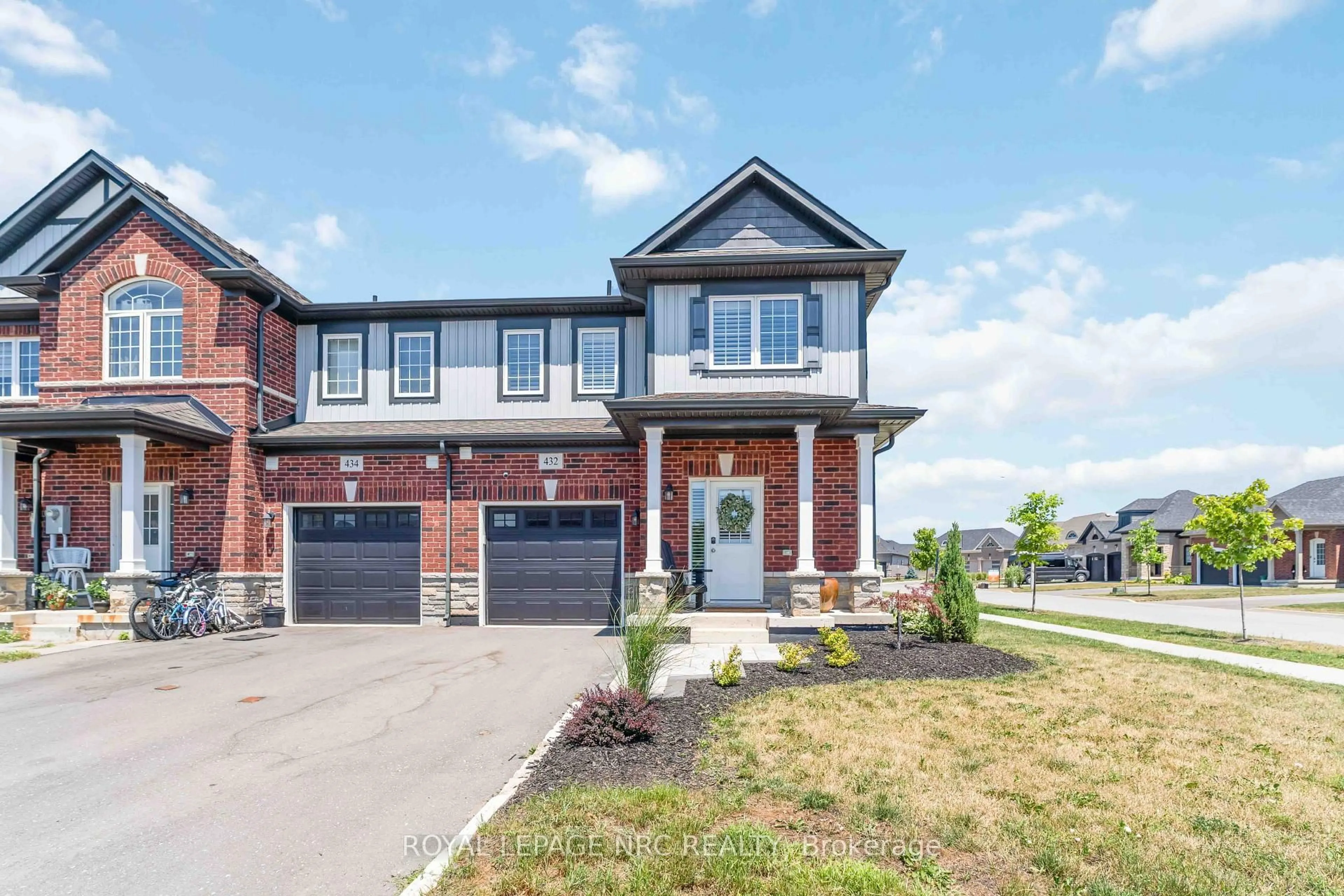 Home with brick exterior material, street for 432 Viking St, Fort Erie Ontario L2A 0E3