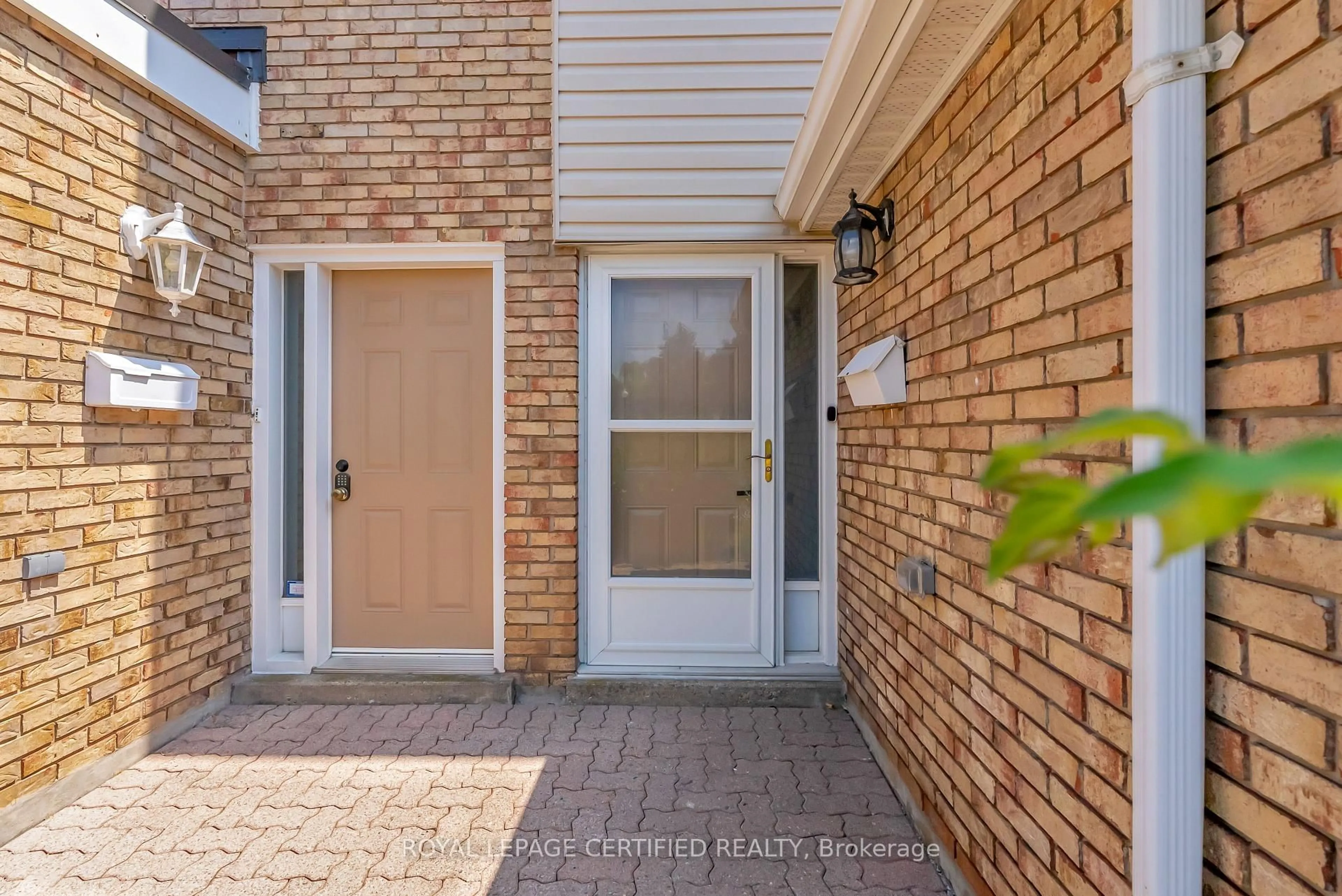 Unknown for 11 Harrisford St #43, Hamilton Ontario L8K 6L7