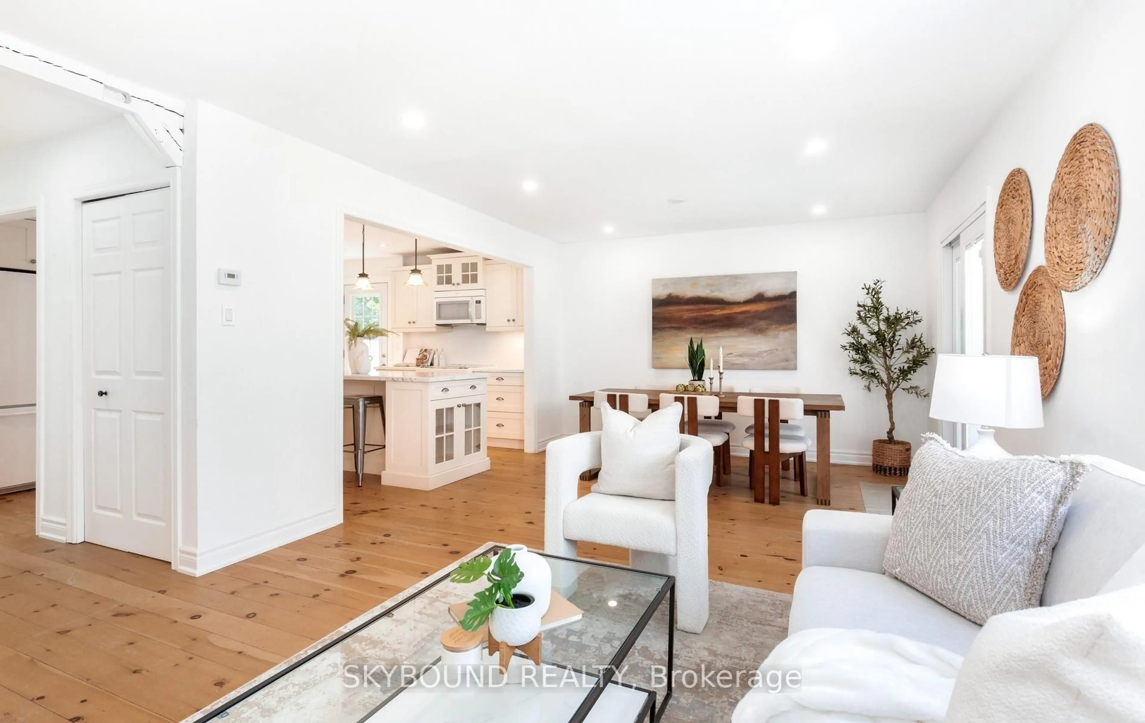 Living room with furniture, wood/laminate floor for 9 Delerin Cres, Erin Ontario N0B 1T0