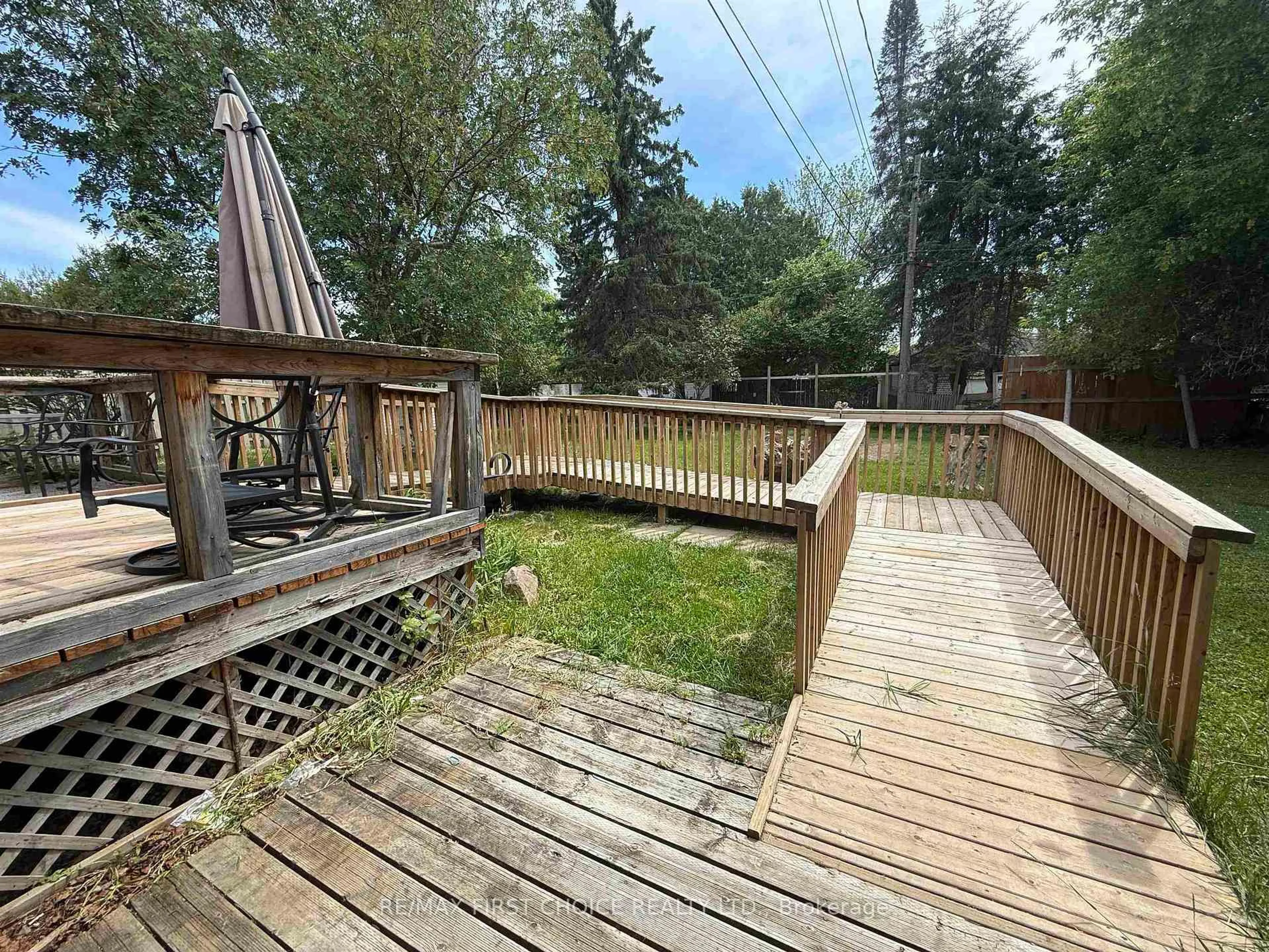 Patio, unknown for 116 Parkdale Rd, Dryden Ontario P8N 1R9