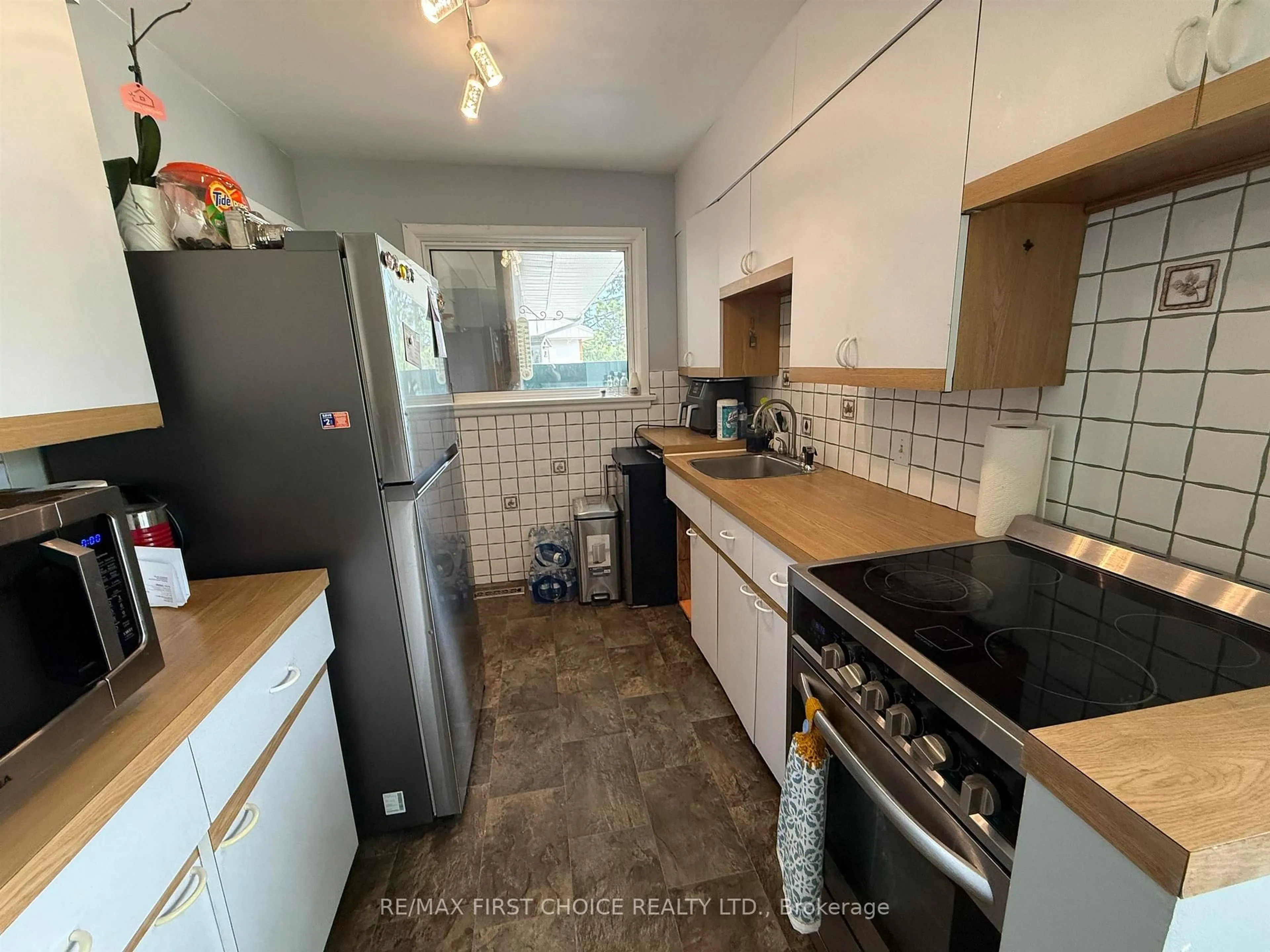 Standard kitchen, unknown for 116 Parkdale Rd, Dryden Ontario P8N 1R9