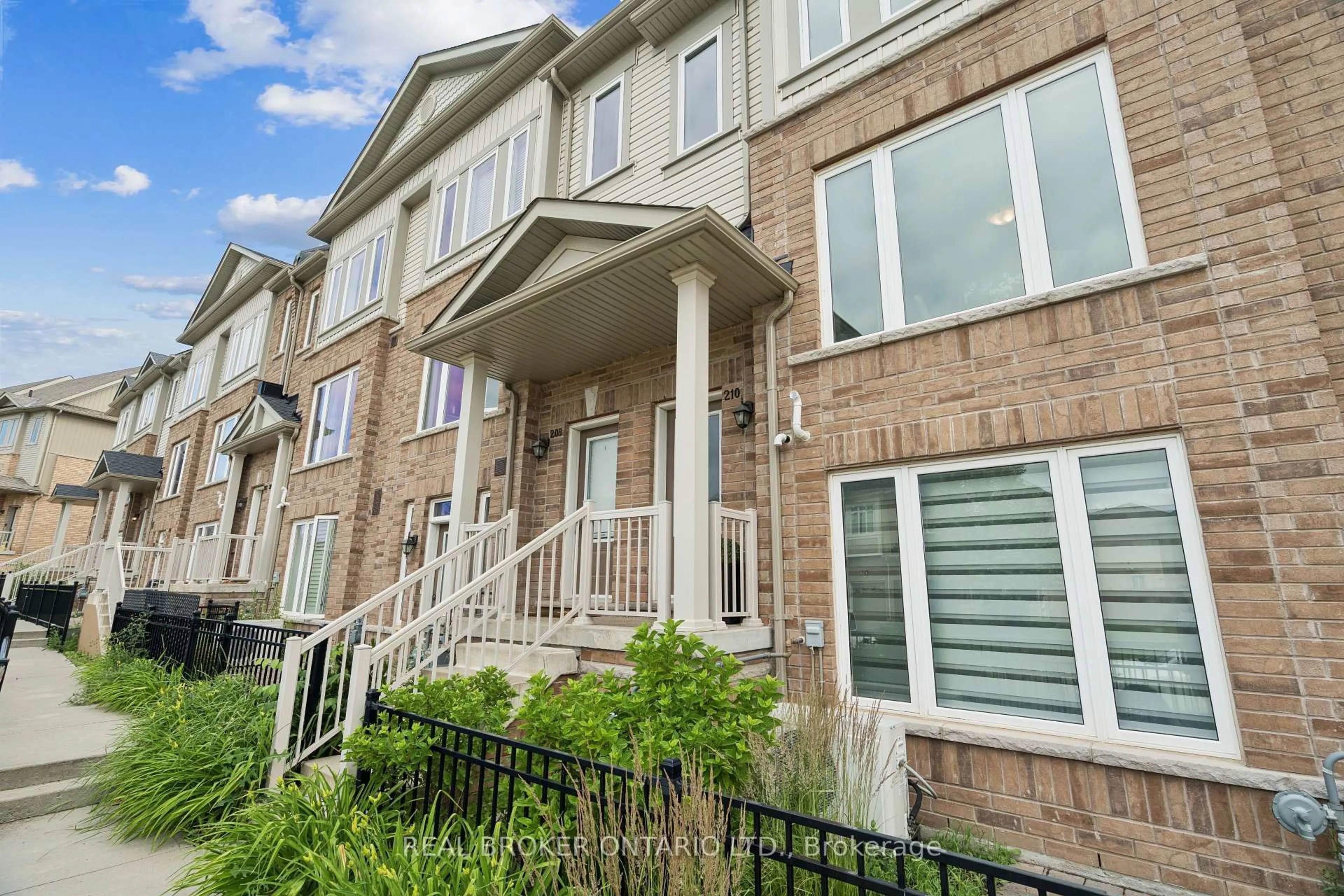 Unknown for 210 Law Dr, Guelph Ontario N1E 0P6