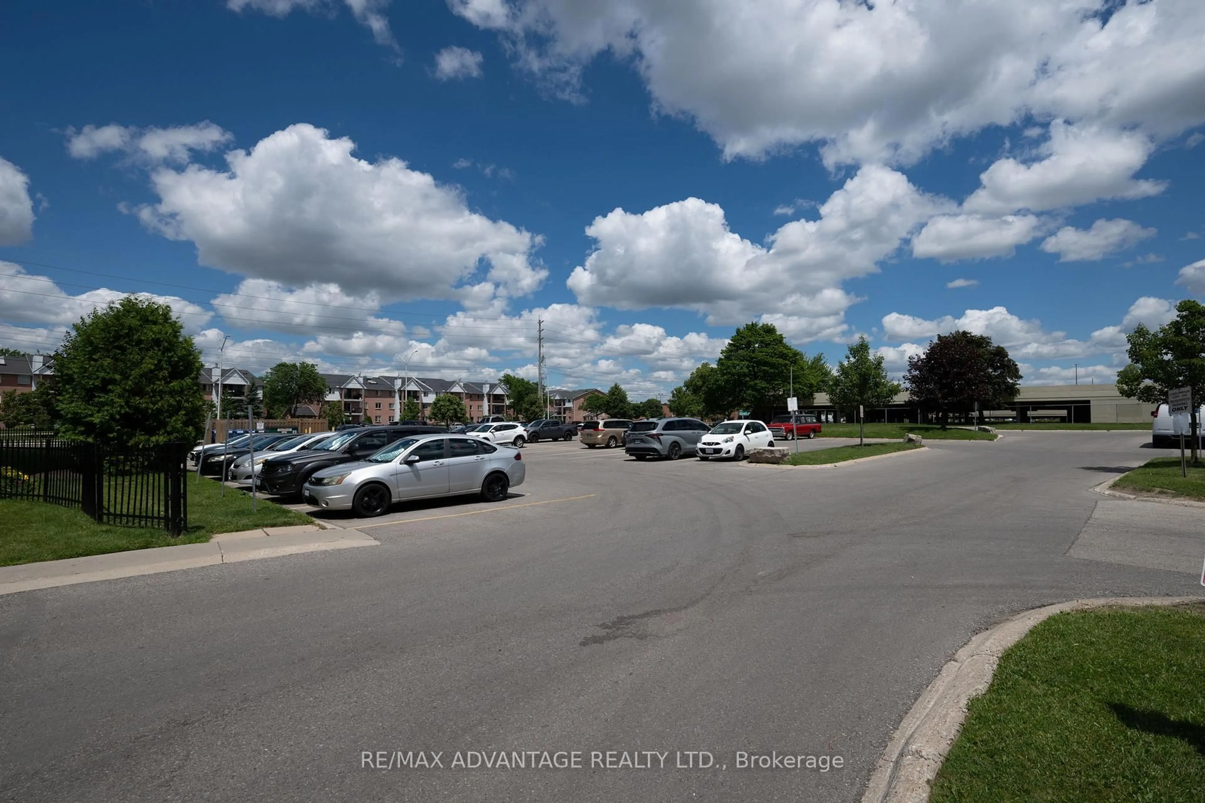 Unknown for 1100 Jalna Blvd #602, London South Ontario N6E 2M2