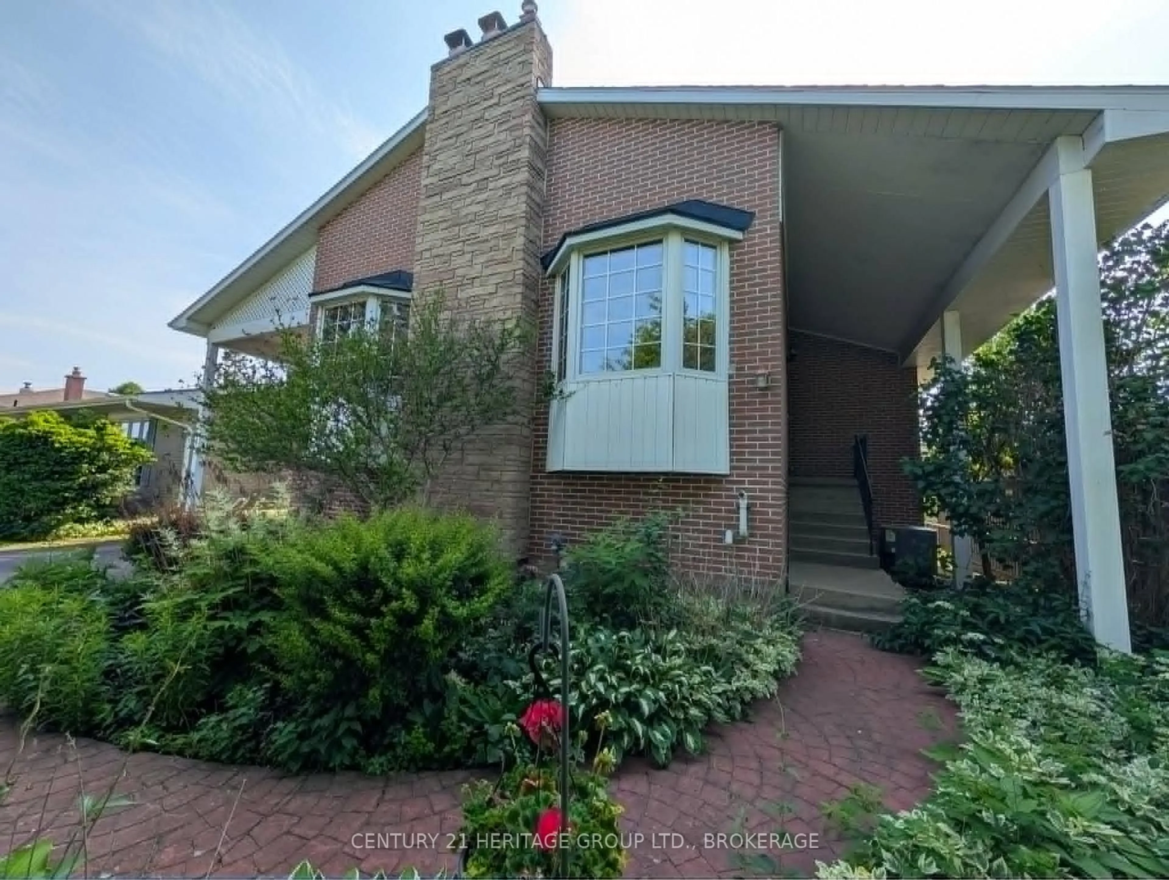 Unknown for 20 Oakridge Ave, Kingston Ontario K7L 4S9