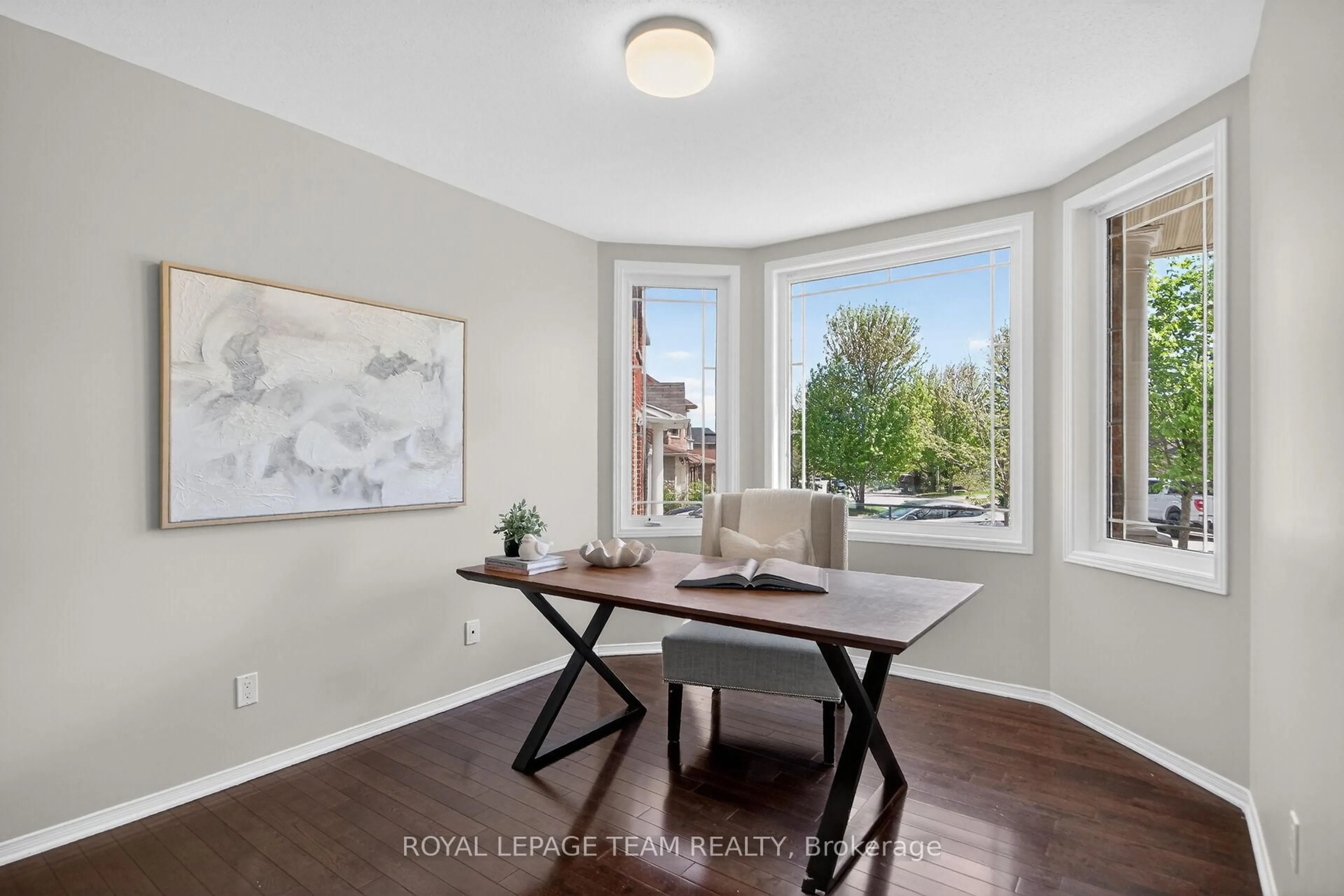 A pic of a room for 121 Muskego Cres, Ottawa Ontario K2W 1H6