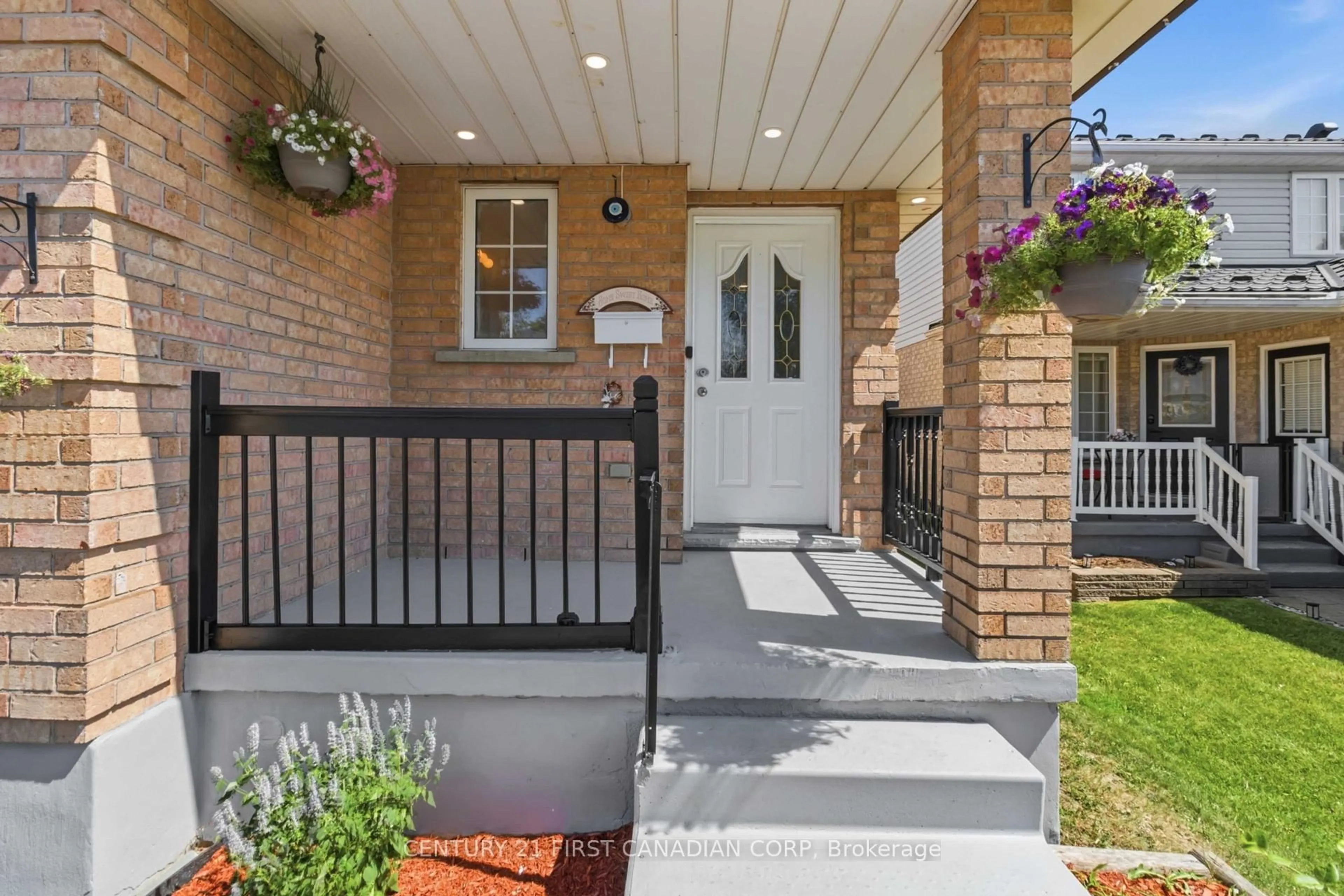 Indoor entryway for 77 Watt St, Guelph Ontario N1E 6W6