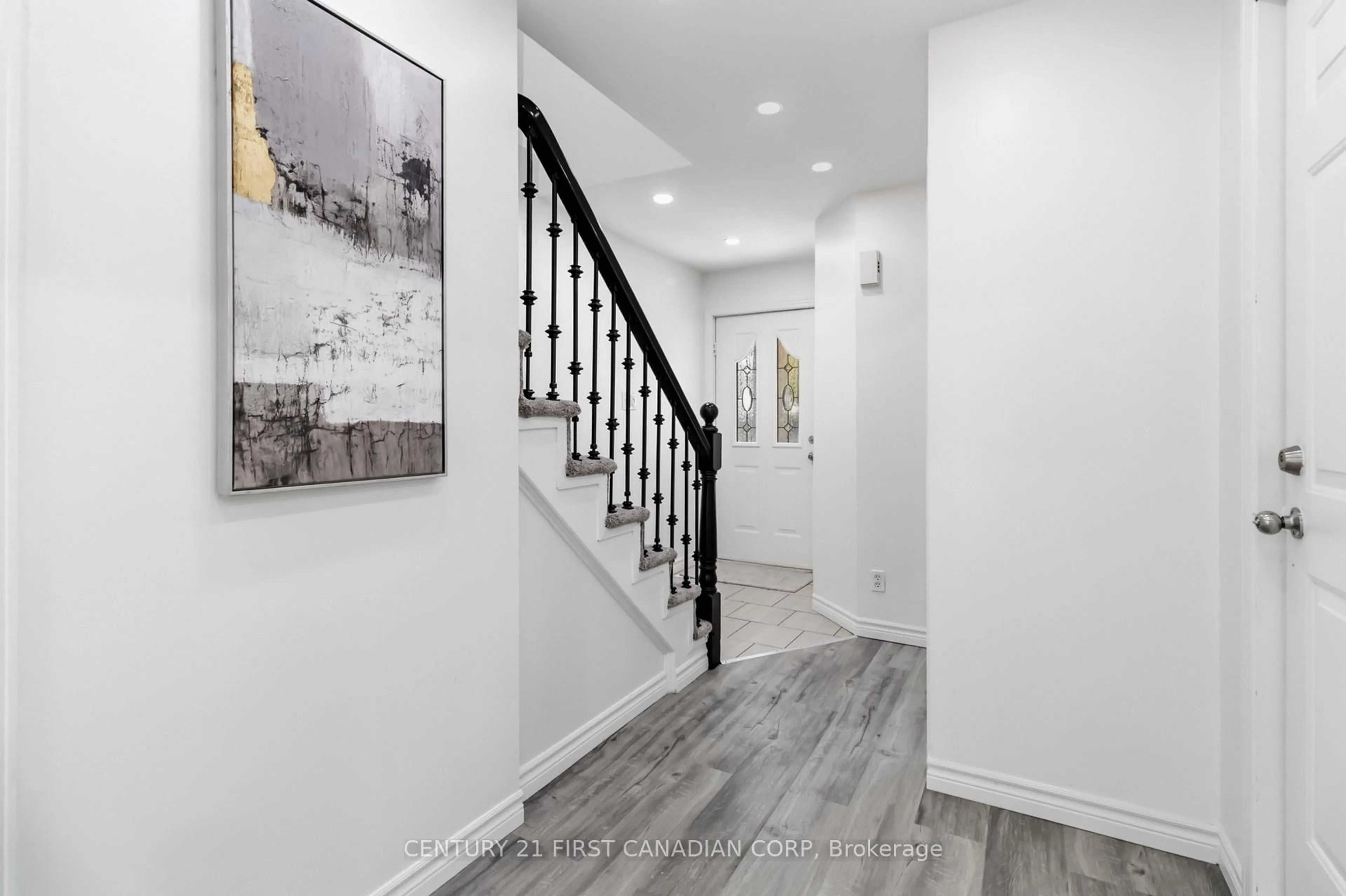 Indoor entryway for 77 Watt St, Guelph Ontario N1E 6W6