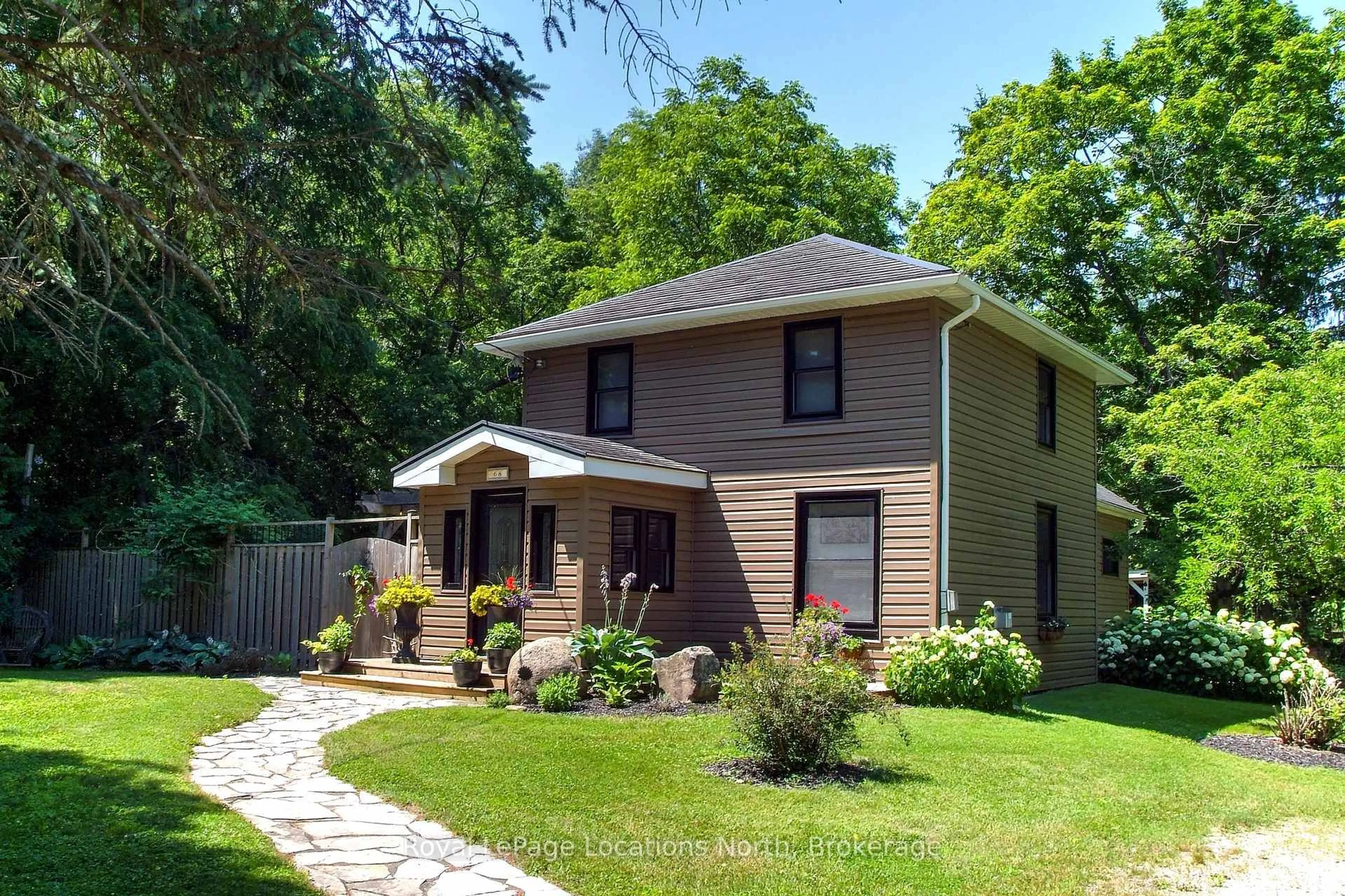 Home with brick exterior material, street for 68 Centre St, Meaford Ontario N4L 1E8