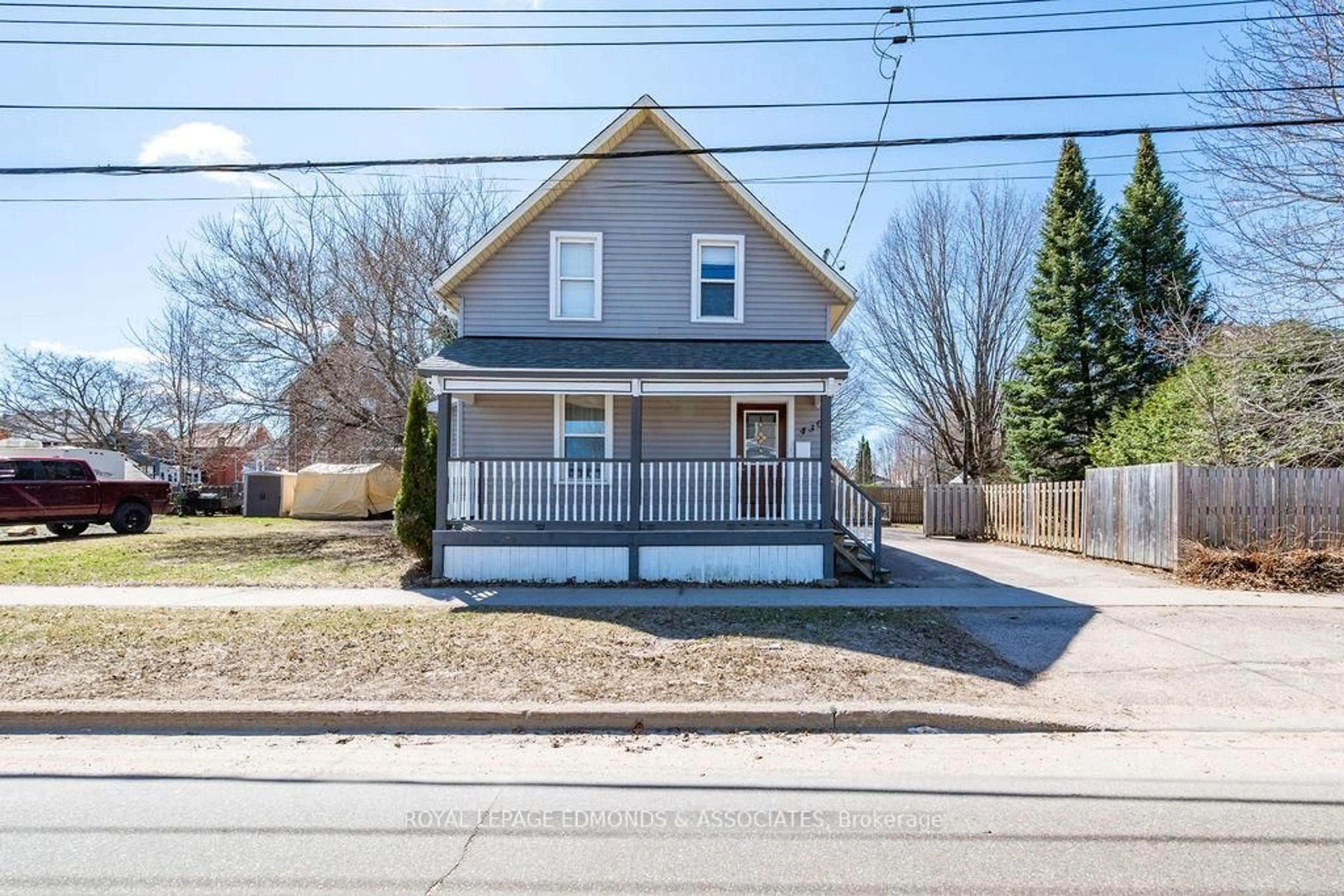 Unknown for 430 Mary St, Pembroke Ontario K8A 5W7