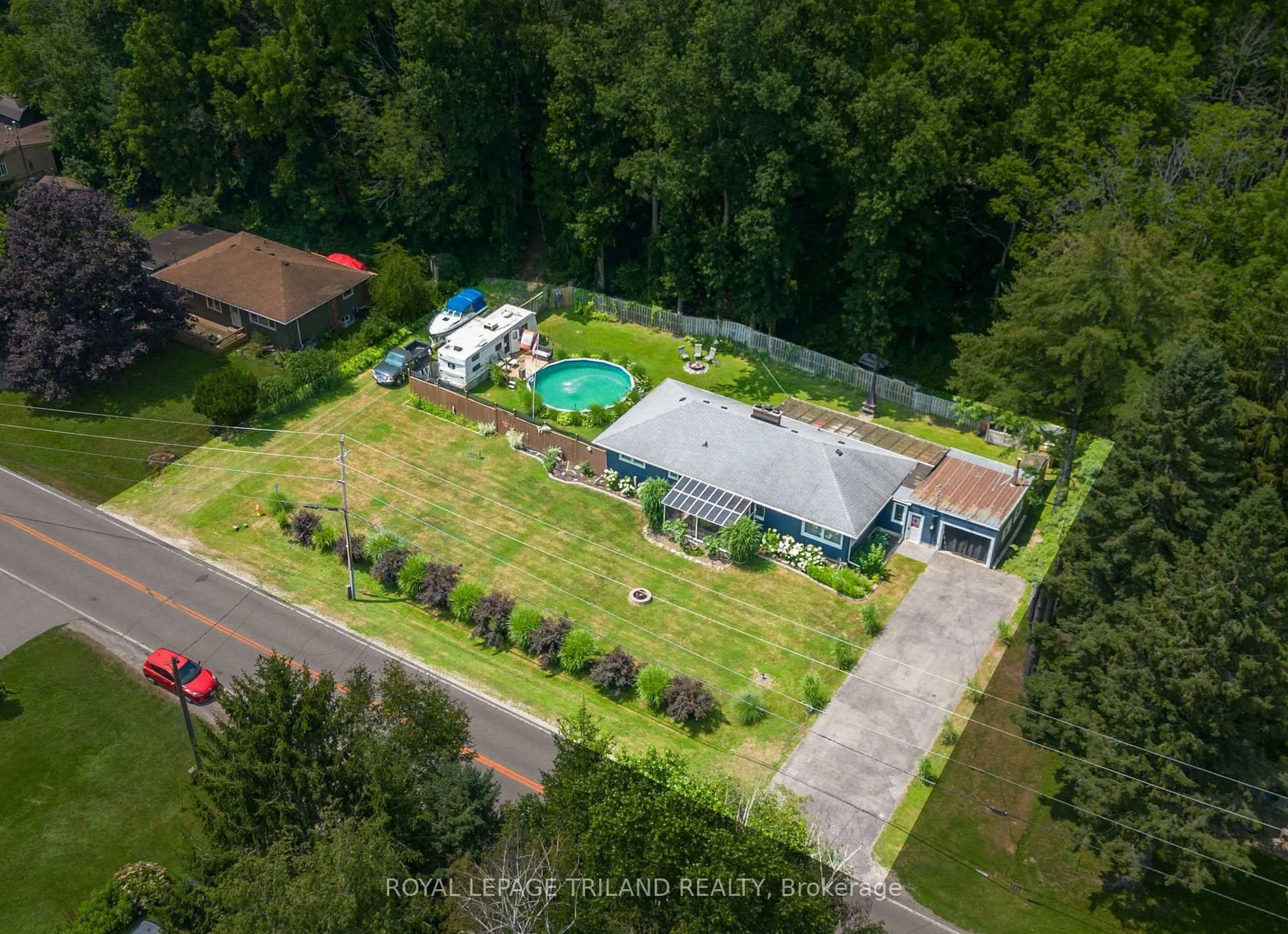 A pic from outside/outdoor area/front of a property/back of a property/a pic from drone, unknown for 3585 Imperial Rd, Malahide Ontario N5H 2R2