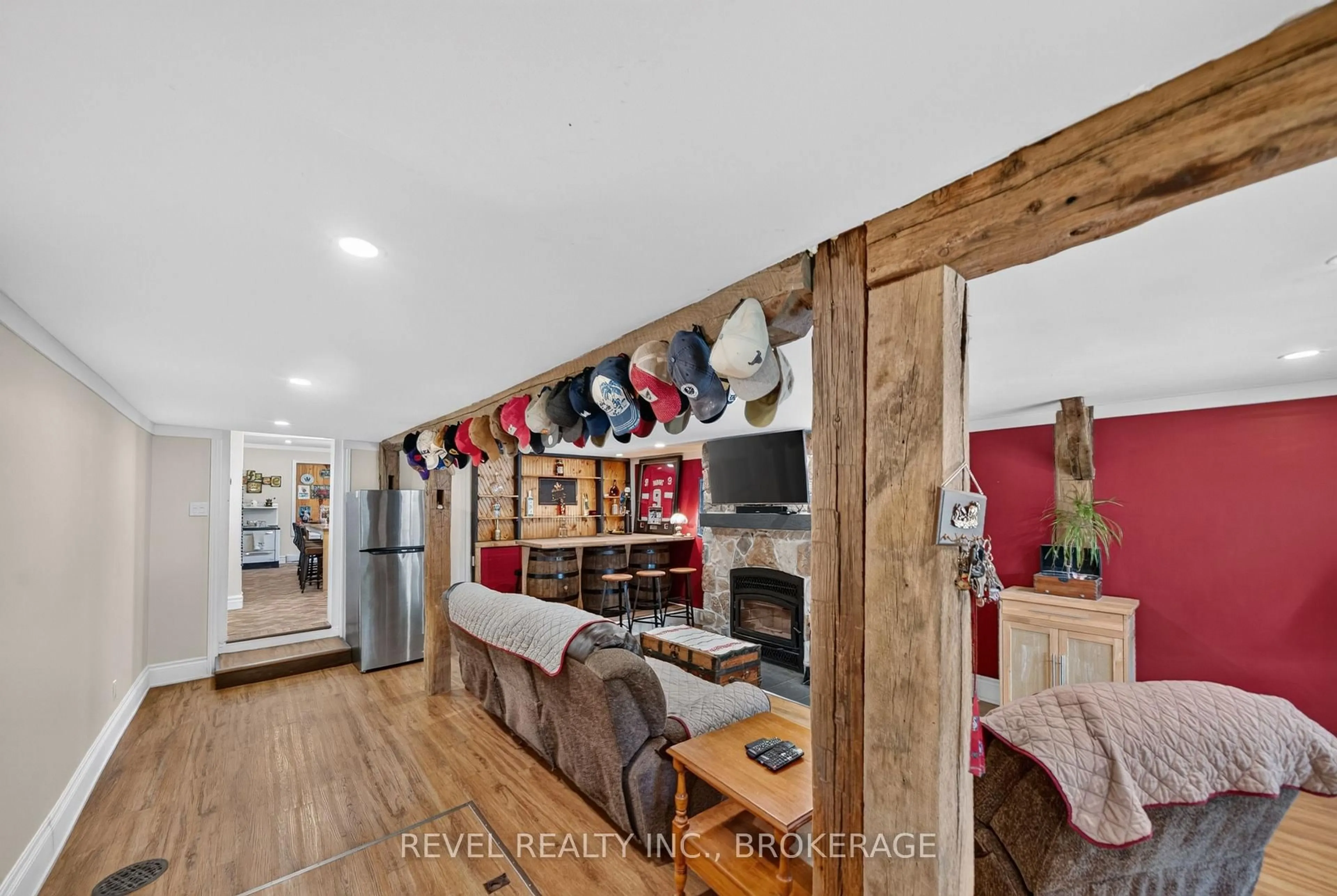 Unknown for 1905 Rutledge Rd, Sydenham Ontario K0H 2T0