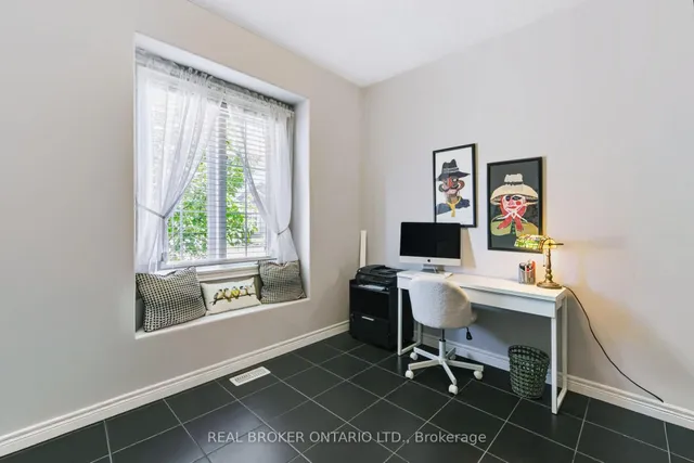 22-244 Dundas St, Brant 5