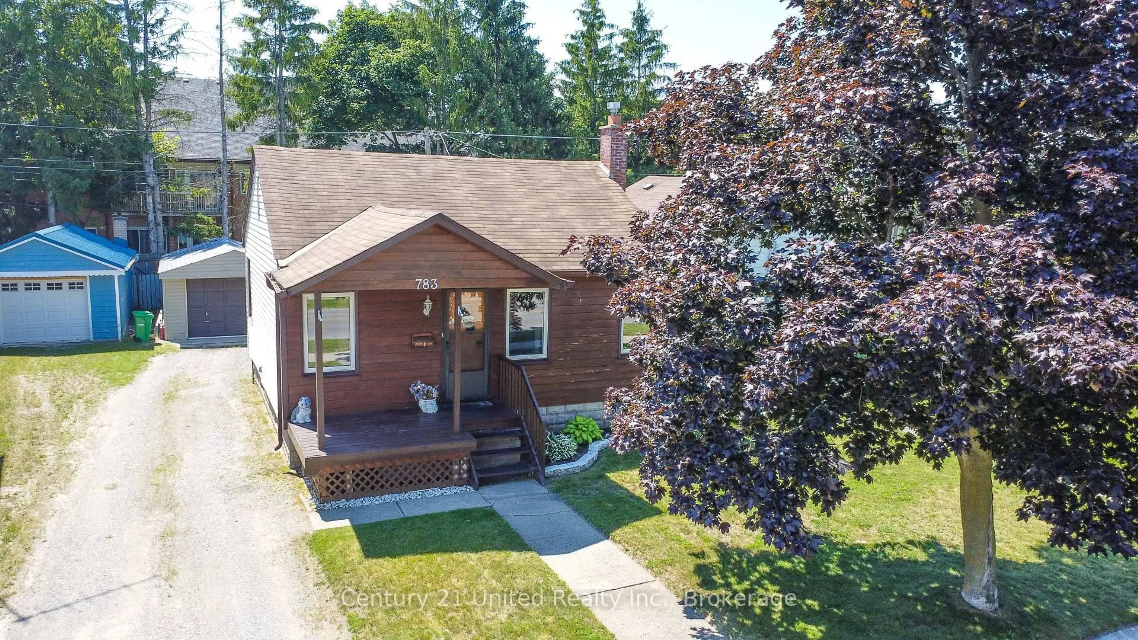 A pic from outside/outdoor area/front of a property/back of a property/a pic from drone, street for 783 St Mary's St, Peterborough Ontario K9J 4H1