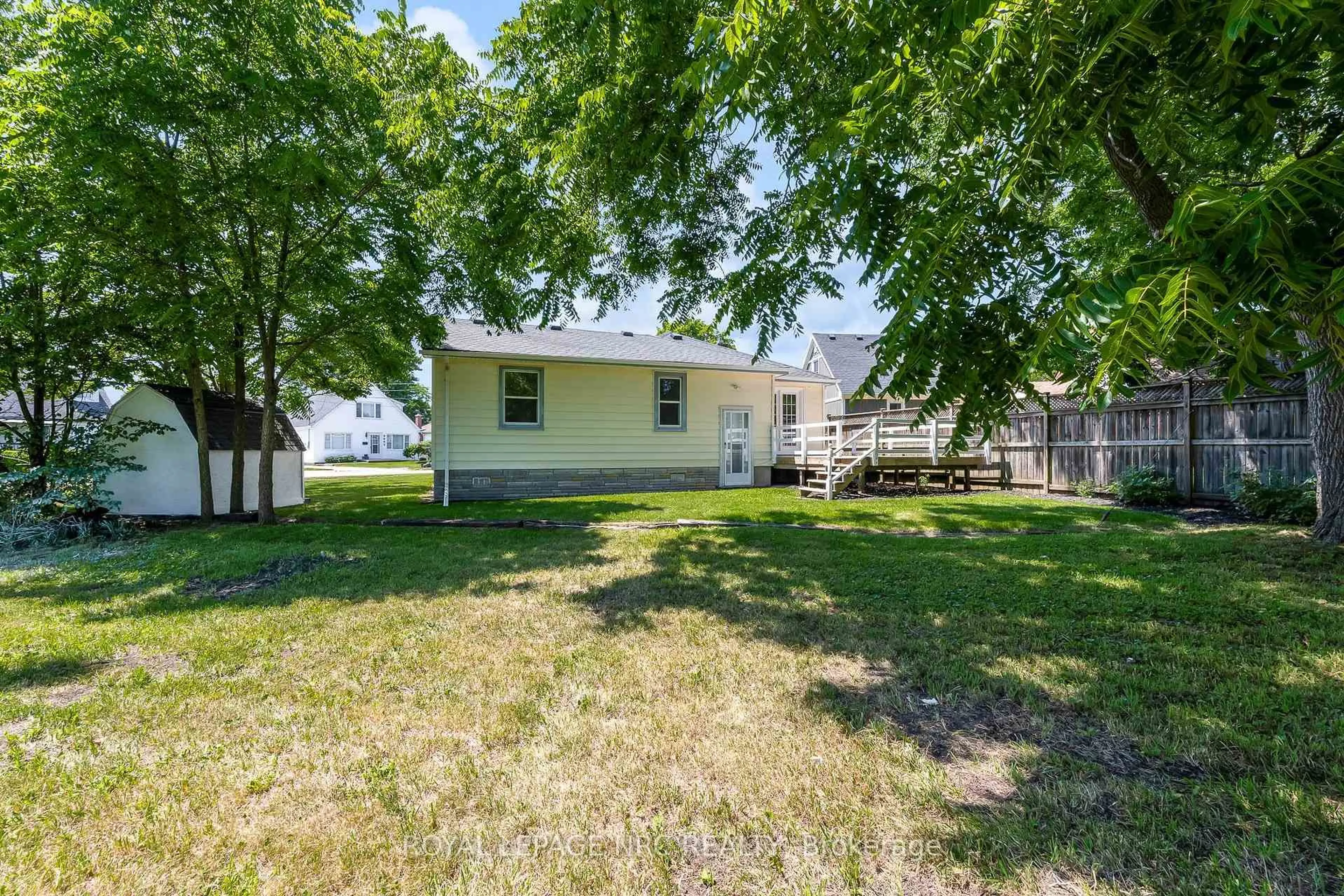 Unknown for 6069 Collins Dr, Niagara Falls Ontario L2G 2S3
