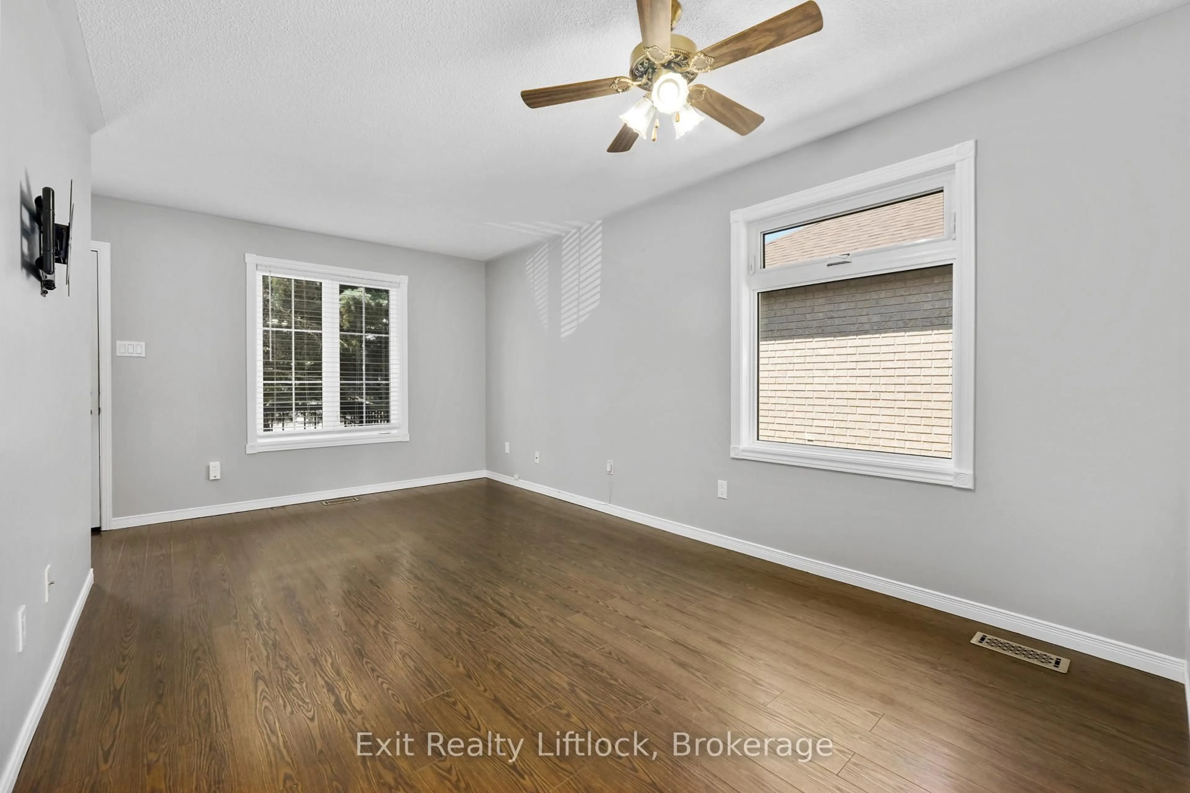 A pic of a room for 202 Milroy Dr, Peterborough Ontario K9H 7M8