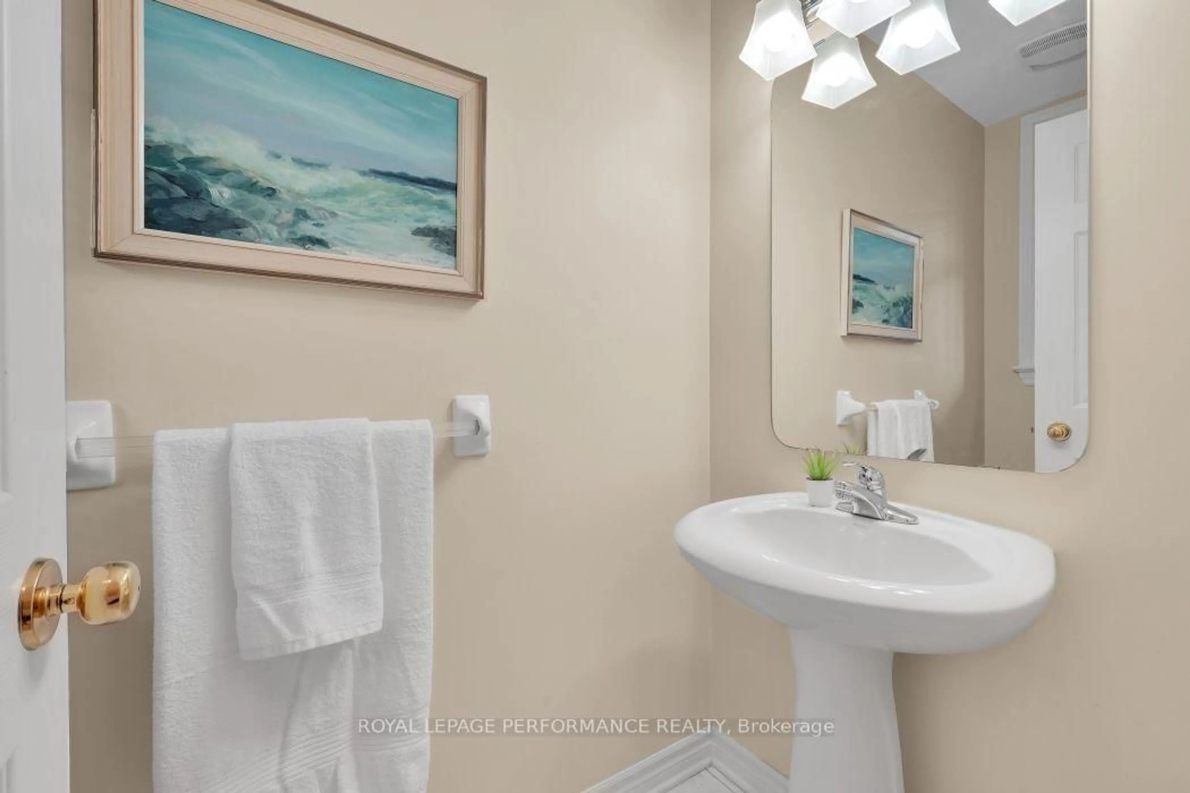 Standard bathroom, ceramic/tile floor for 152 Purple Finch Cres, Ottawa Ontario K1T 4G9