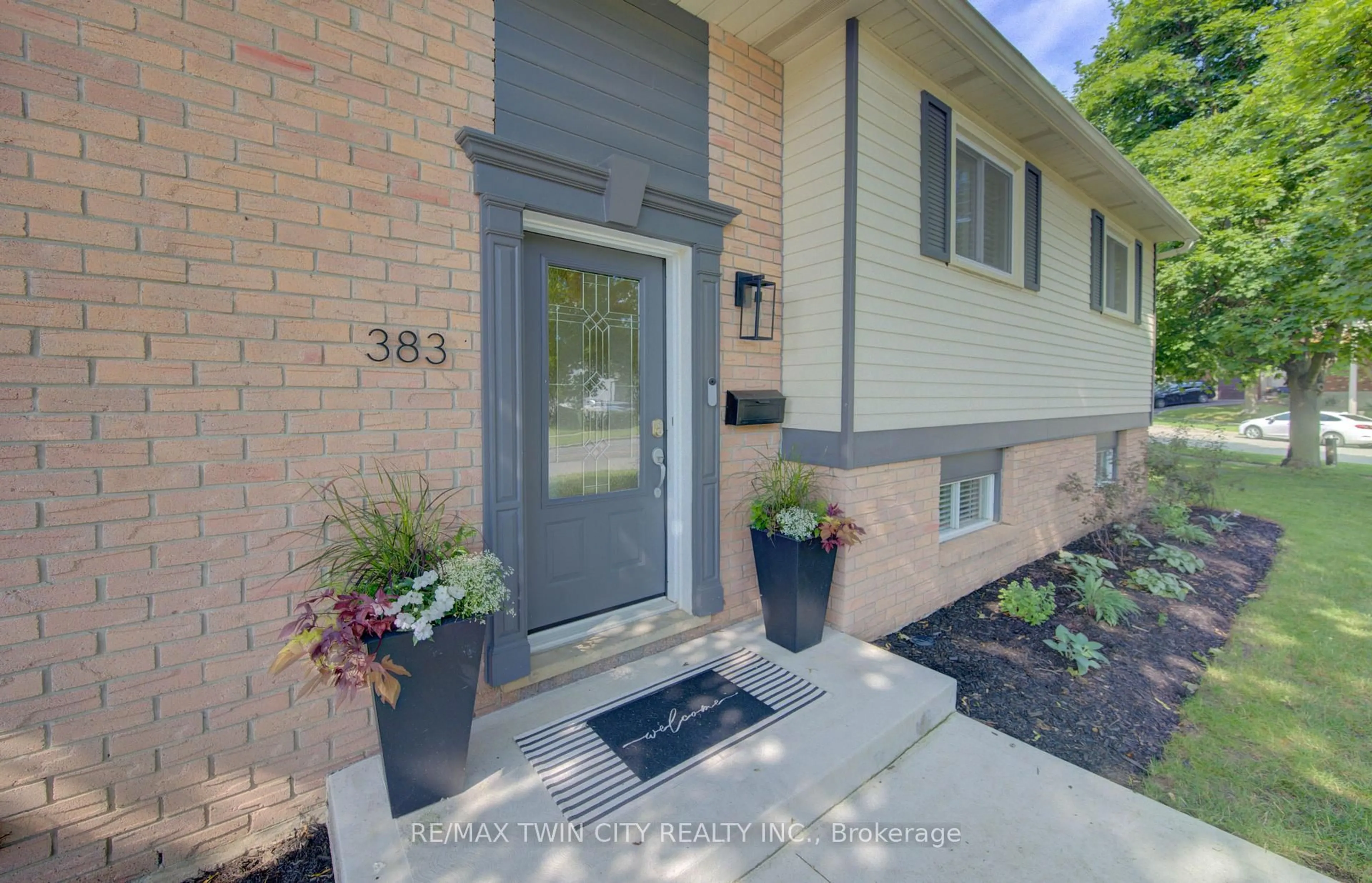 Unknown for 383 Grand Ridge Dr, Cambridge Ontario N1S 4A8