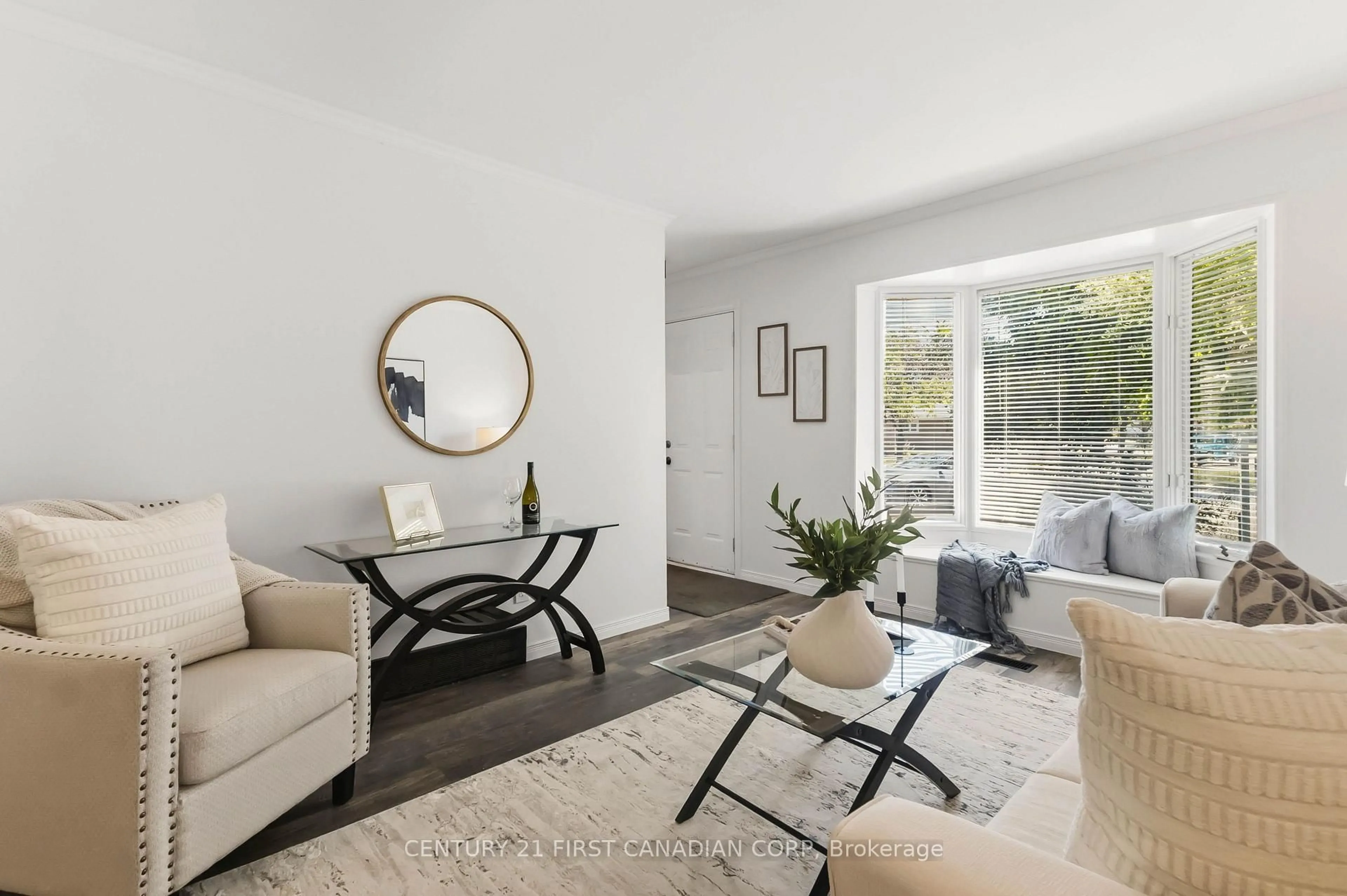 Living room with furniture, unknown for 34 Speight Crt, London East Ontario N5V 3J3
